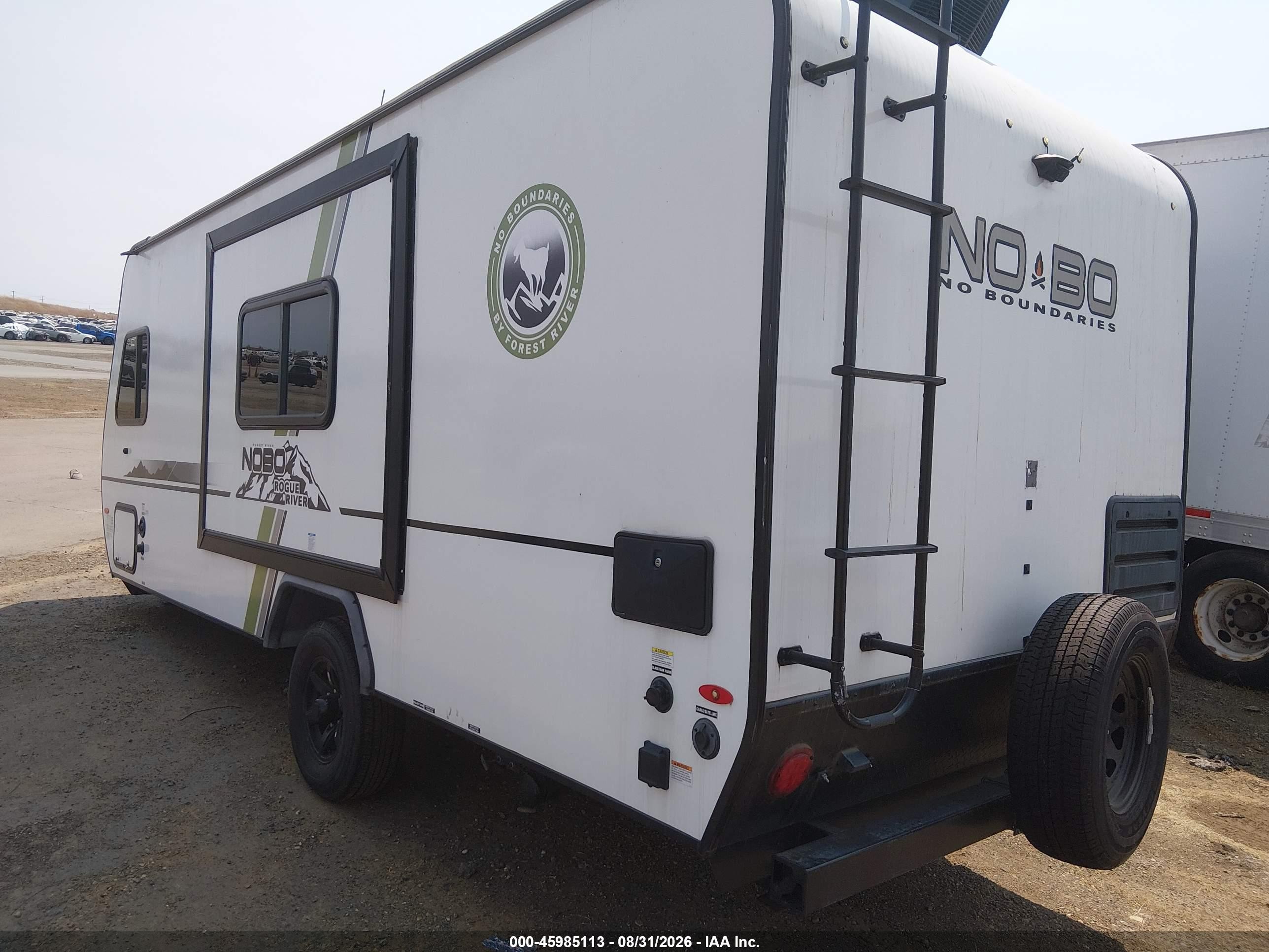 2020 Forest River No Boundaries 19.5 VIN 5ZT2RPJC5LV019360 IAAI salvage auction — Front End, Salvage (California), sold $5,300 on 2026-09-09 (photo 3)
