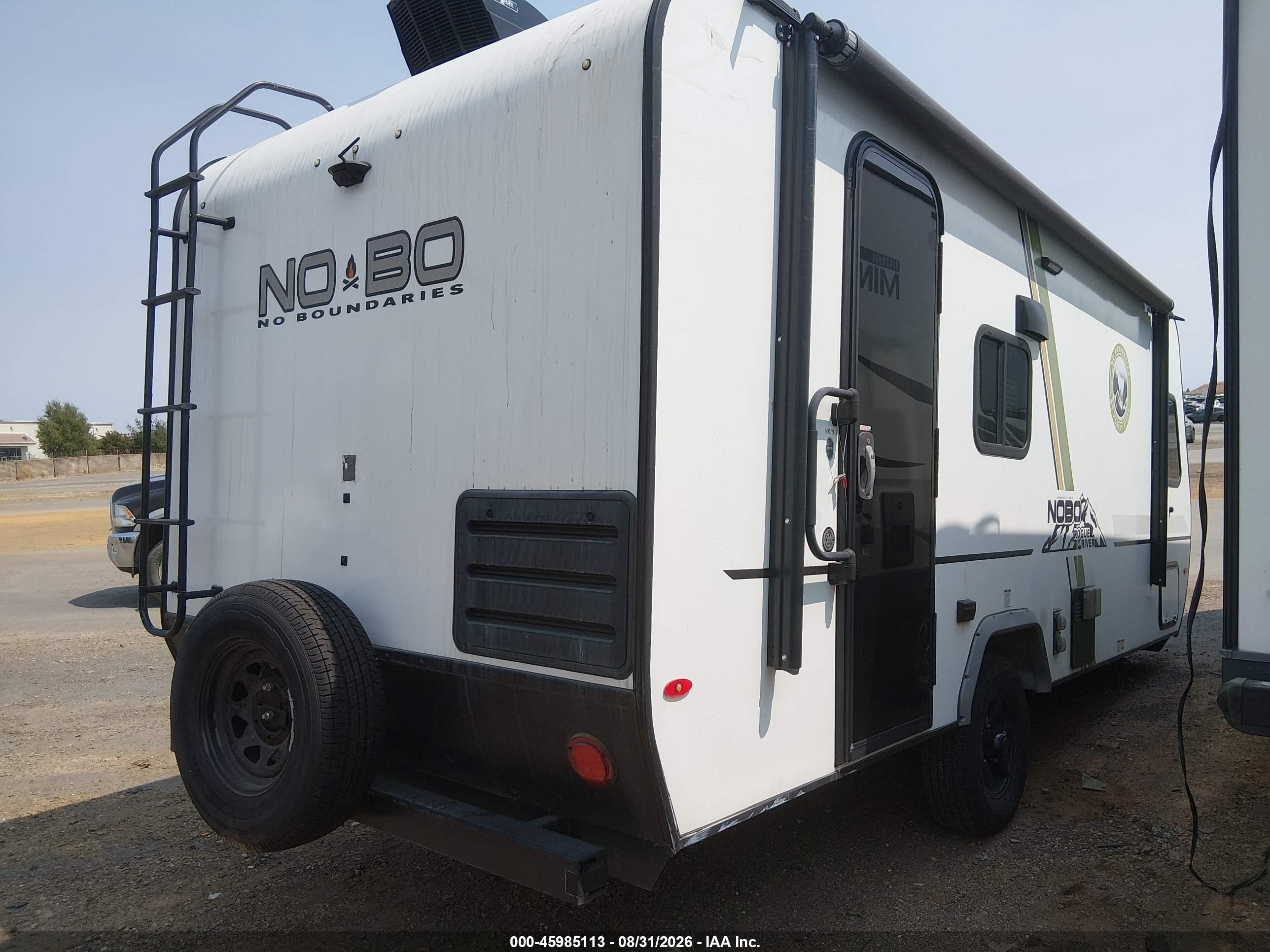 2020 Forest River No Boundaries 19.5 VIN 5ZT2RPJC5LV019360 IAAI salvage auction — Front End, Salvage (California), sold $5,300 on 2026-09-09 (photo 4)