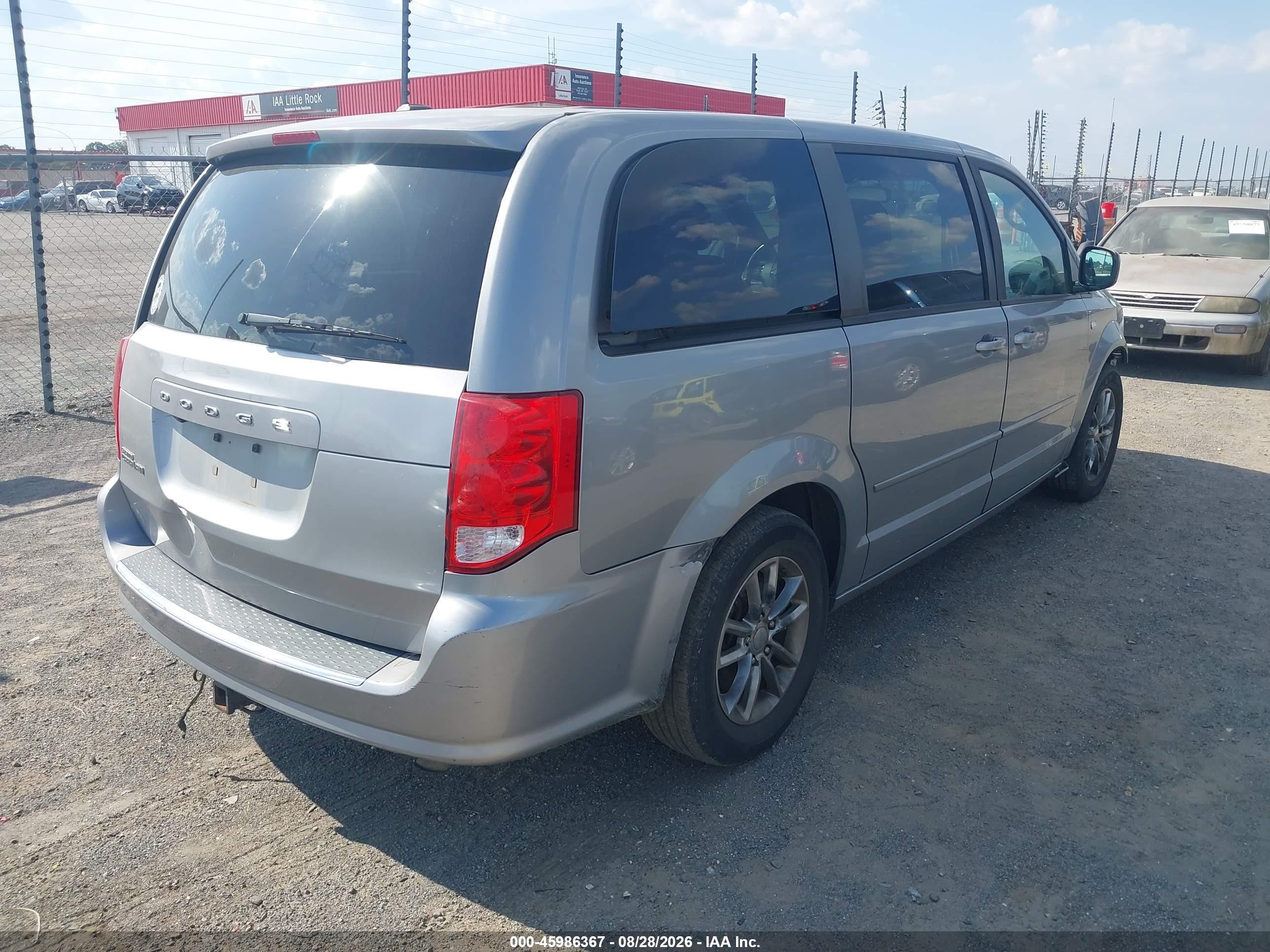 2014 Dodge Grand Caravan VIN 2C4RDGBG2ER303096 IAAI salvage auction — Front & Rear, Salvage (Arkansas), sold $250 on 2026-09-14 (photo 4)
