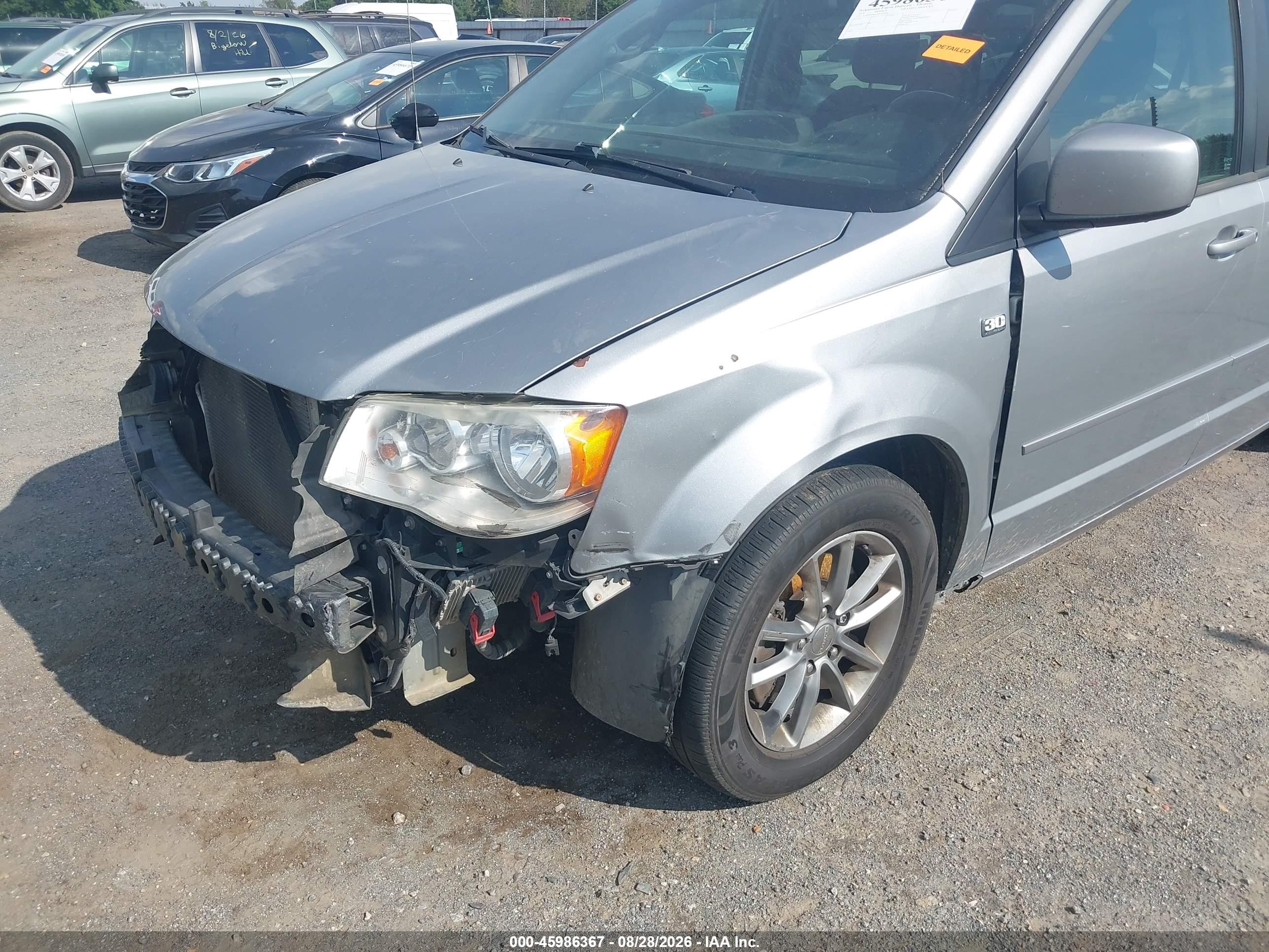 2014 Dodge Grand Caravan VIN 2C4RDGBG2ER303096 IAAI salvage auction — Front & Rear, Salvage (Arkansas), sold $250 on 2026-09-14 (photo 6)