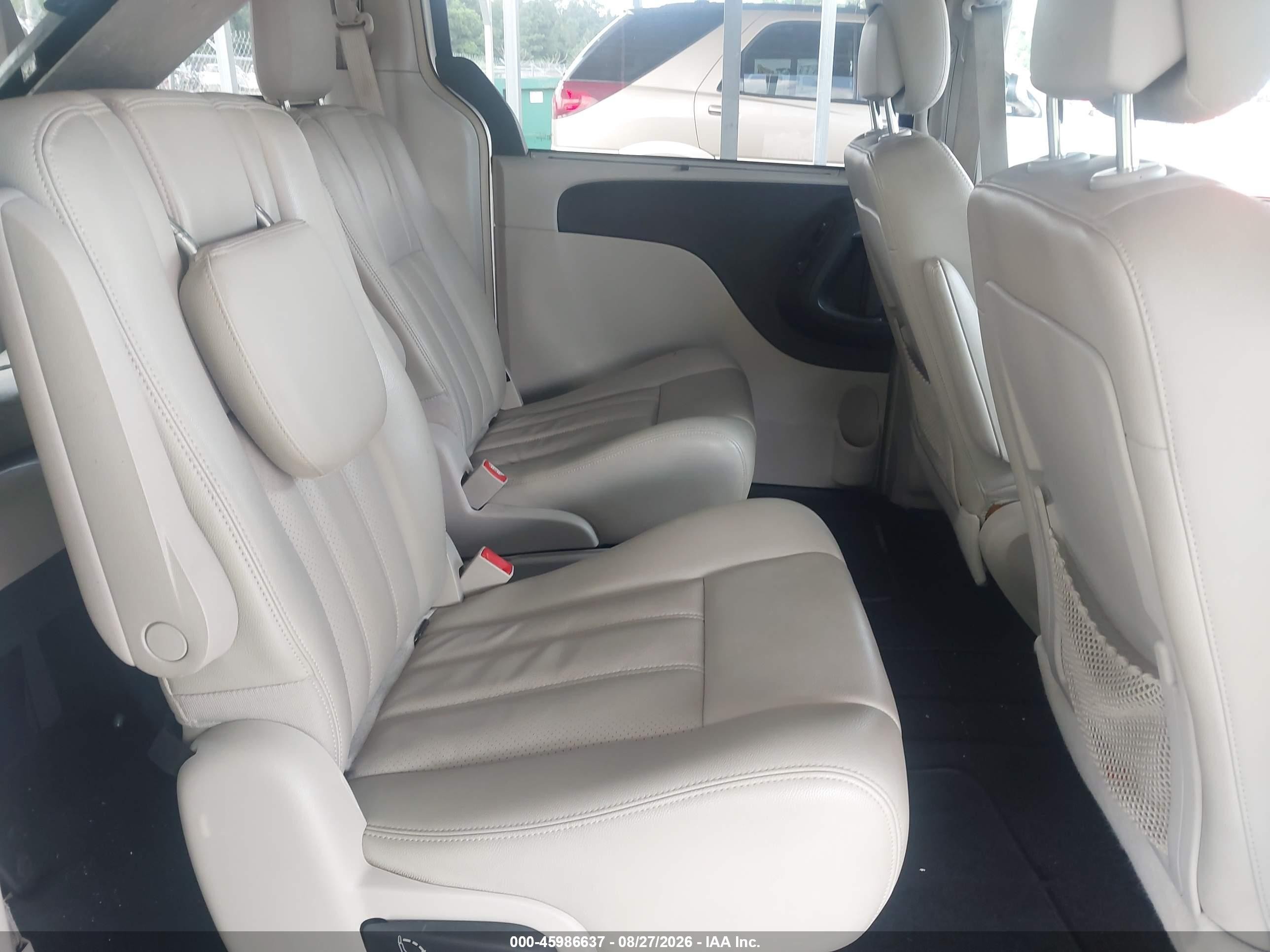 2011 Chrysler Town & country VIN 2A4RR8DG4BR609419 IAAI salvage auction — Side, Salvage (North Carolina), sold $800 on 2026-09-12 (photo 8)