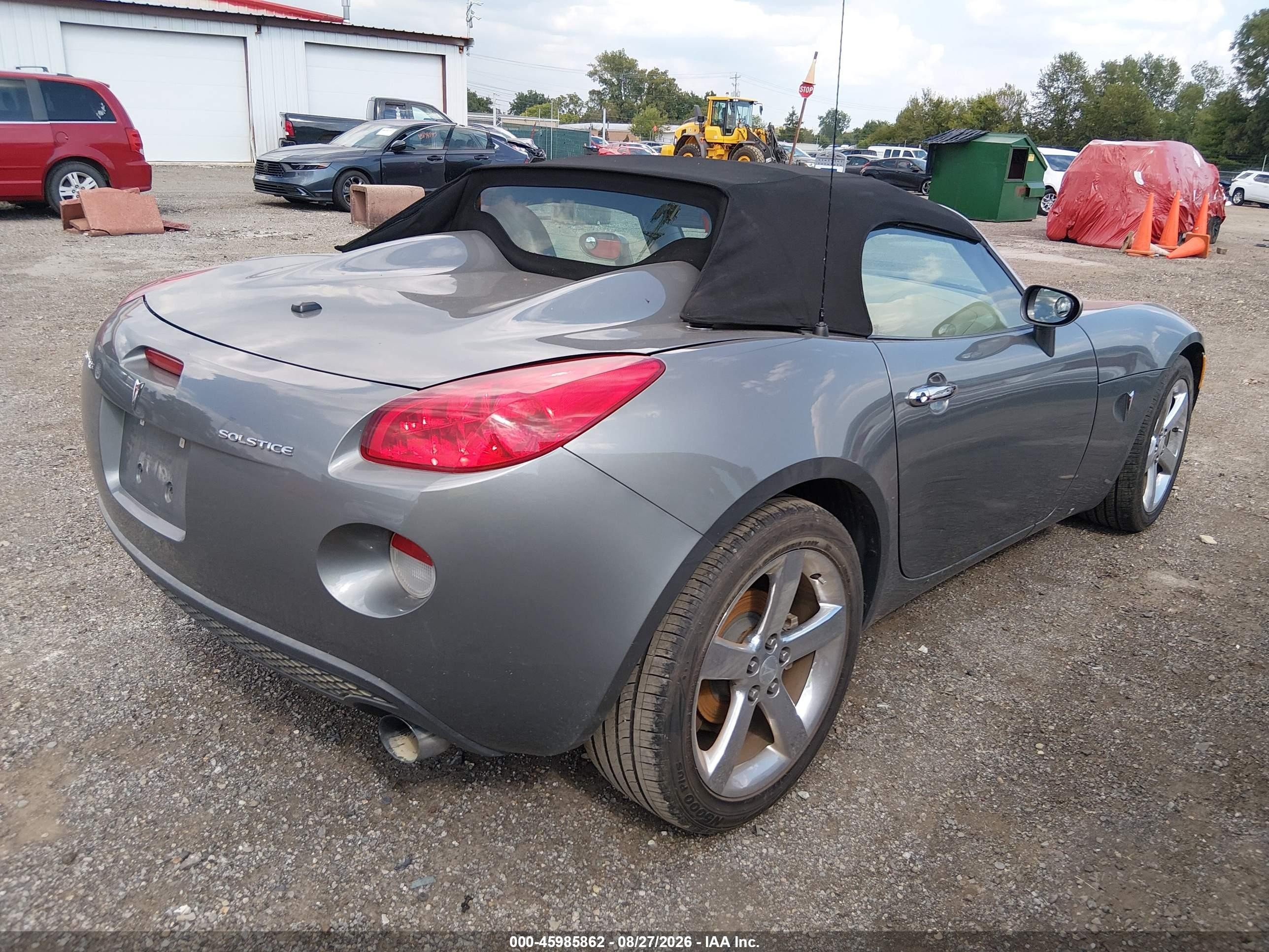 2006 Pontiac Solstice VIN 1G2MB33B46Y103933 IAAI salvage auction — Water/Flood, Salvage (Ohio), sold $1,150 on 2026-09-23 (photo 4)