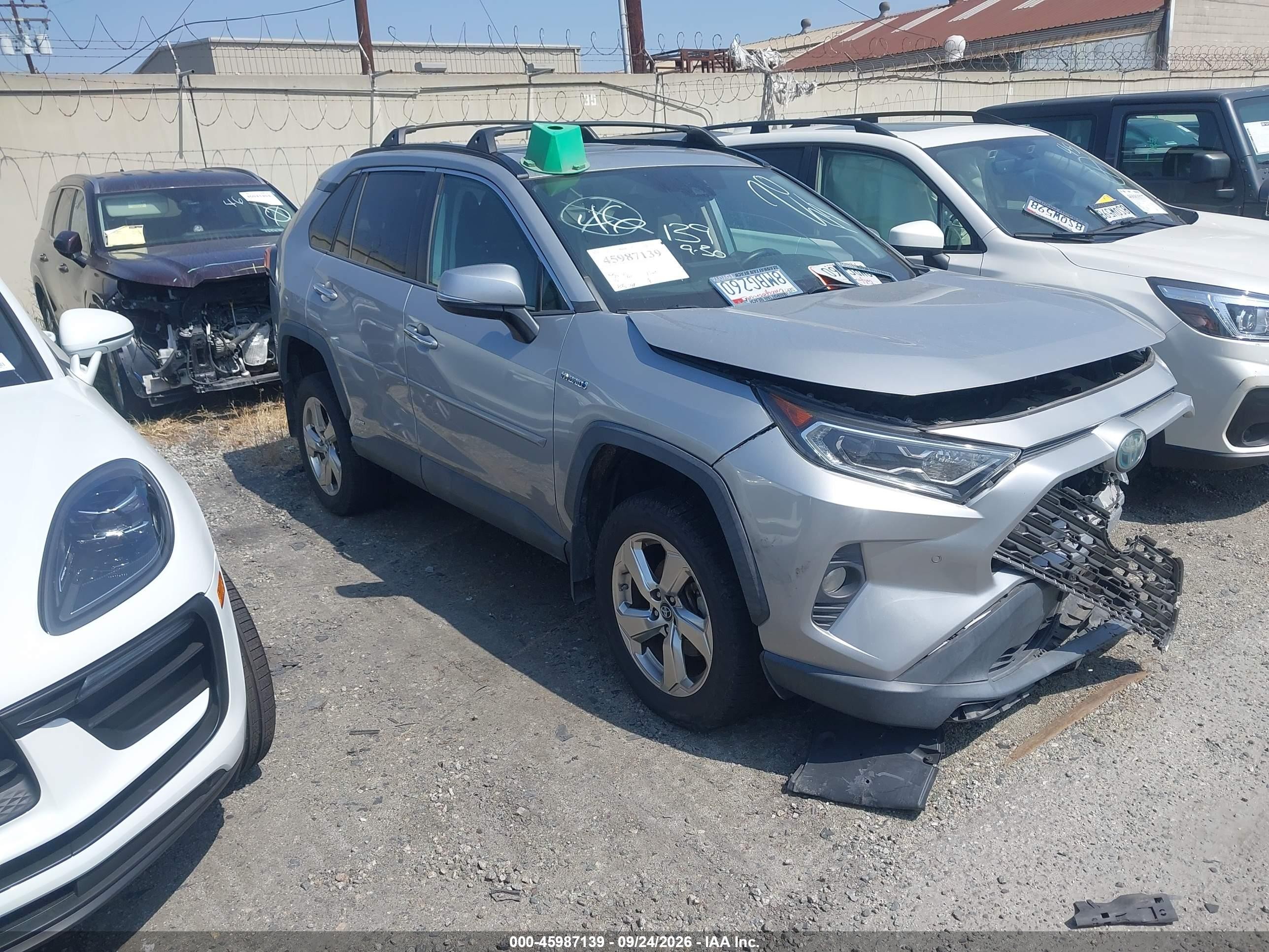 2019 Toyota RAV4 Hybrid VIN 2T3DWRFV0KW026362 — IAAI salvage auction photo