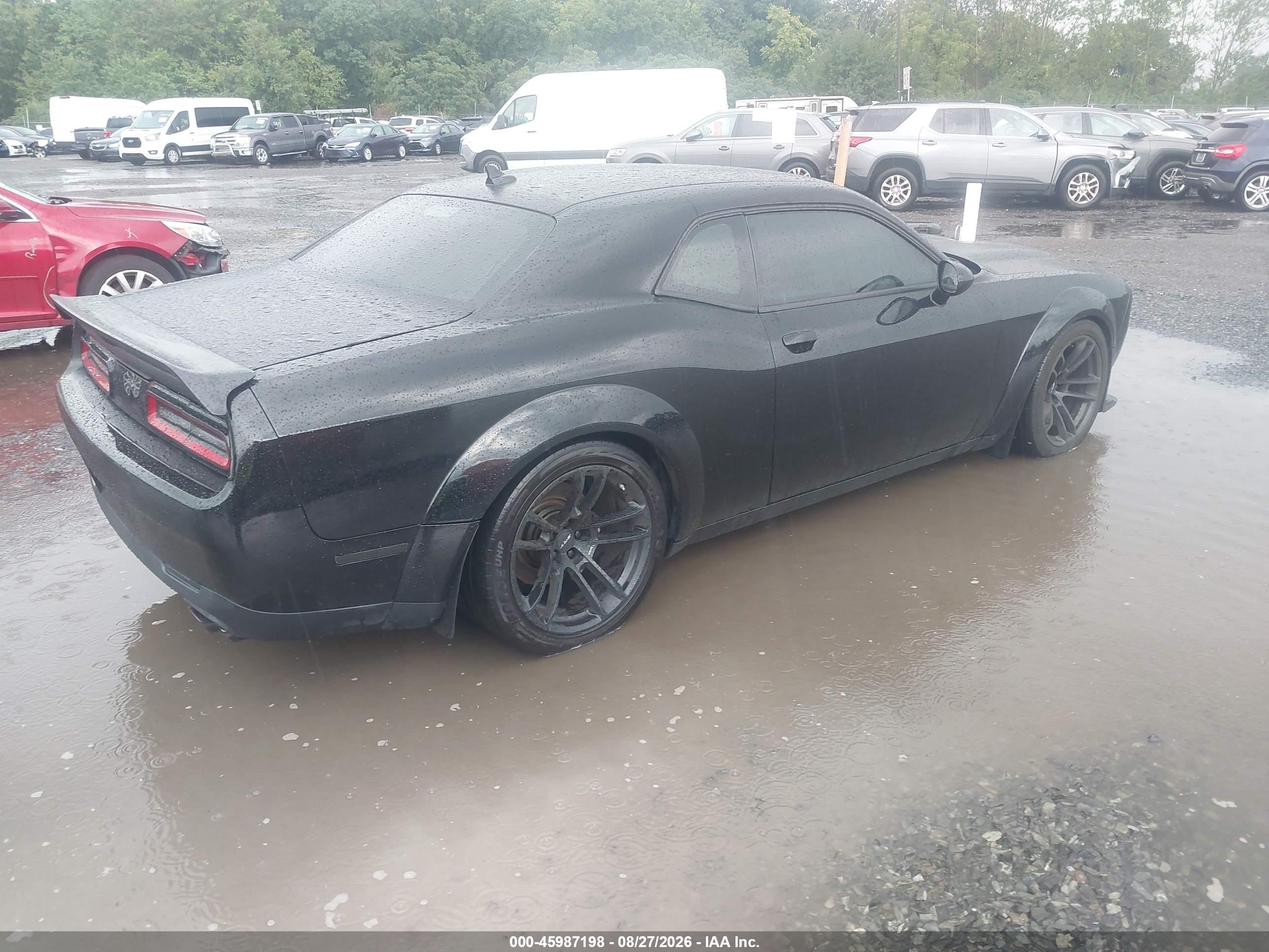 2019 Dodge Challenger VIN 2C3CDZL98KH517601 IAAI salvage auction — Water/Flood, Salvage (Idaho), sold $38,000 on 2026-09-19 (photo 4)