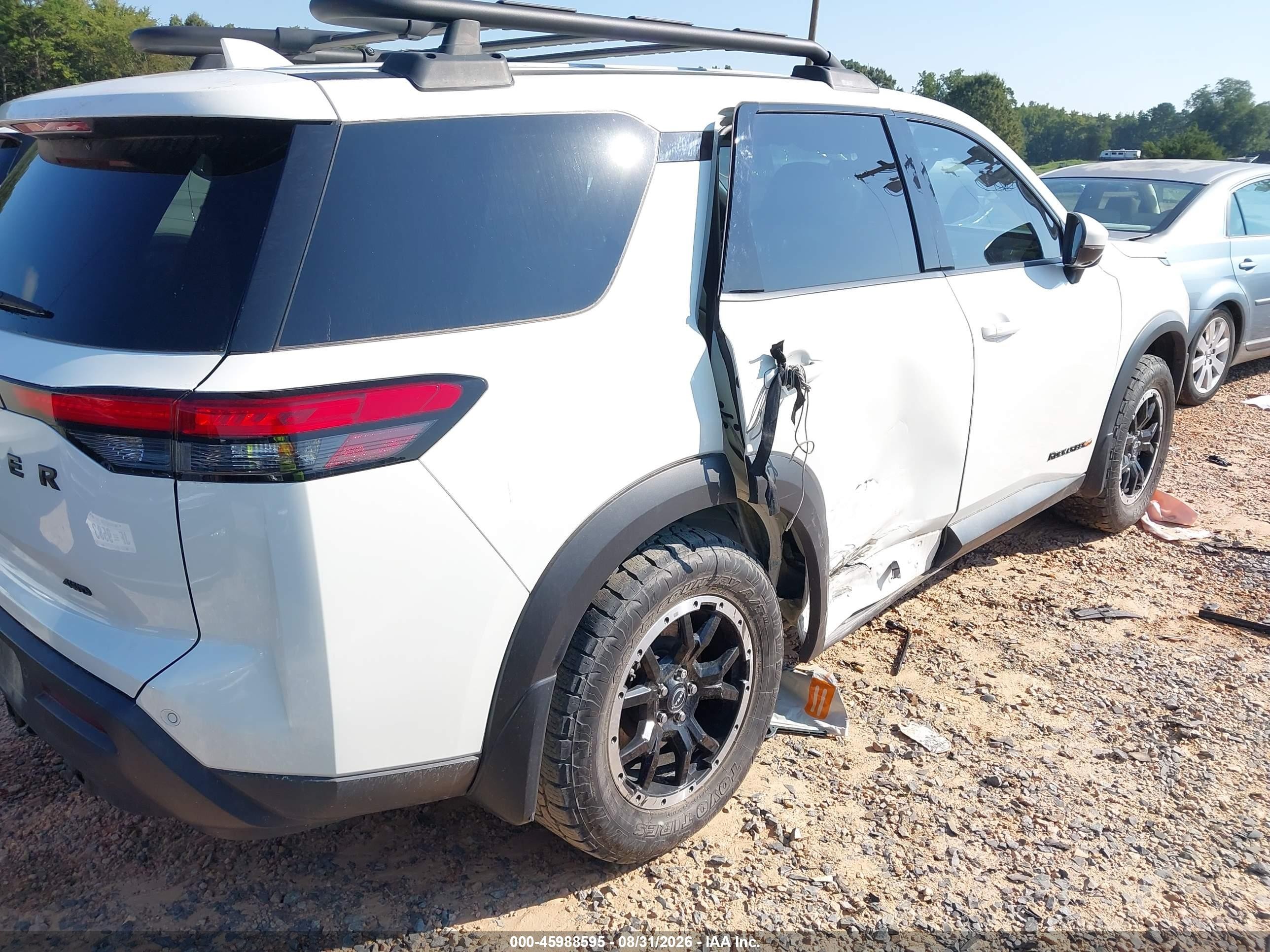 2024 Nissan Pathfinder VIN 5N1DR3BDXRC216633 IAAI salvage auction — Side, Salvage (North Carolina), sold $13,800 on 2026-09-24 (photo 6)
