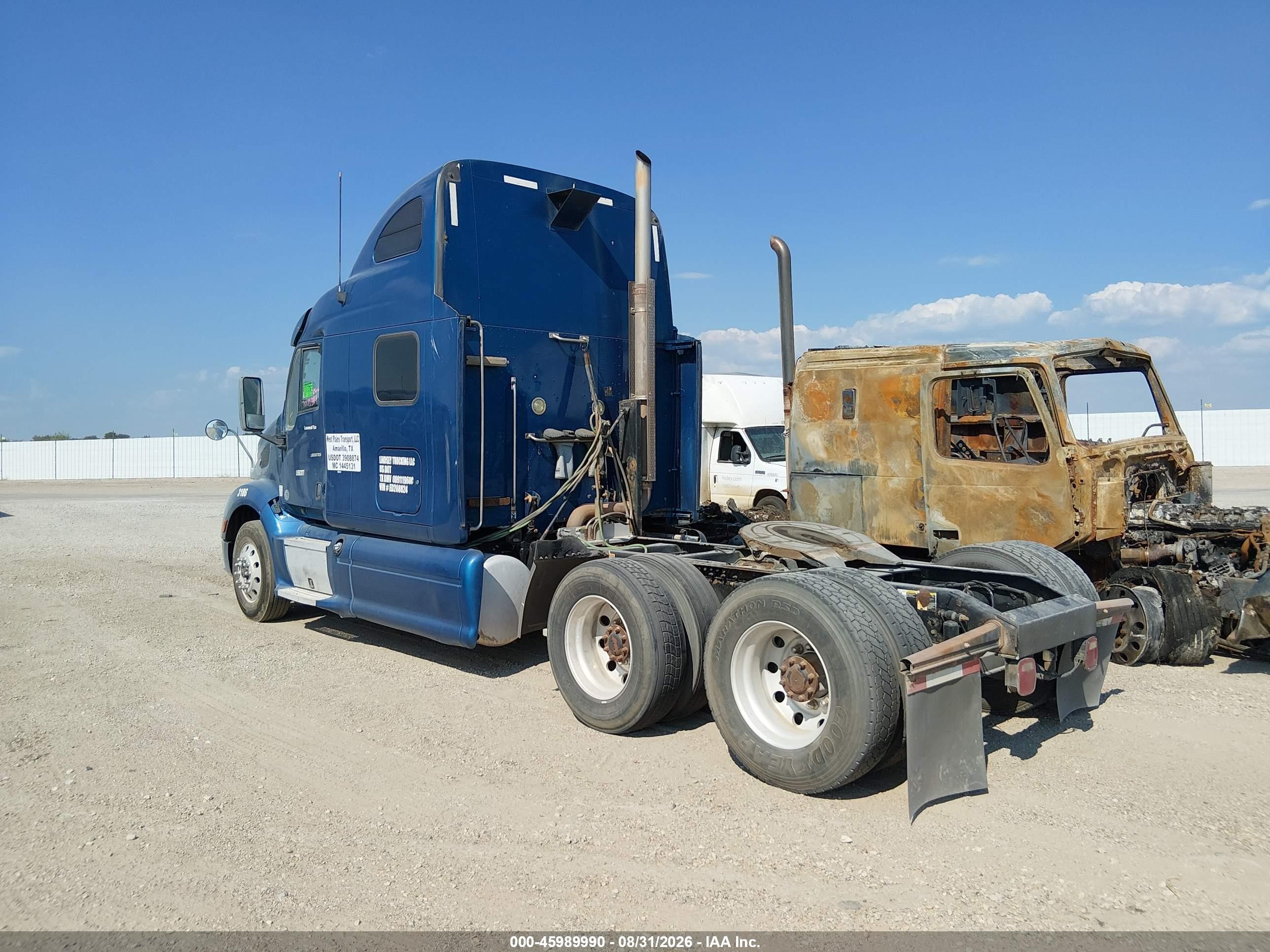 2014 Peterbilt 587 VIN 1XP4DP9X3ED208824 IAAI salvage auction — Unknown, Clear (Texas), sold $8,000 on 2026-09-18 (photo 3)
