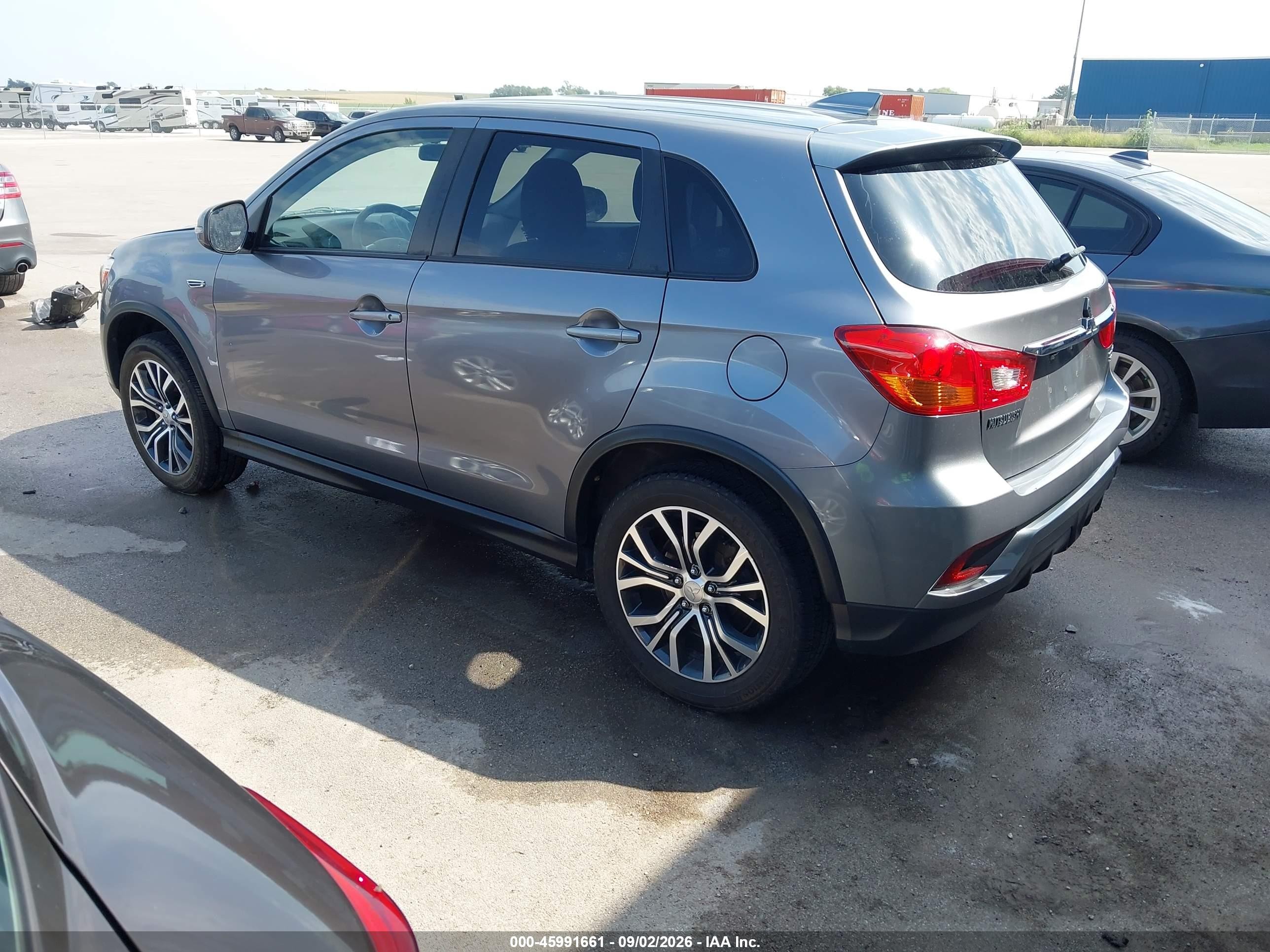 2019 Mitsubishi Outlander VIN JA4AR3AUXKU021182 IAAI salvage auction — Unknown, Salvage (Nebraska), sold $2,450 on 2026-09-18 (photo 3)