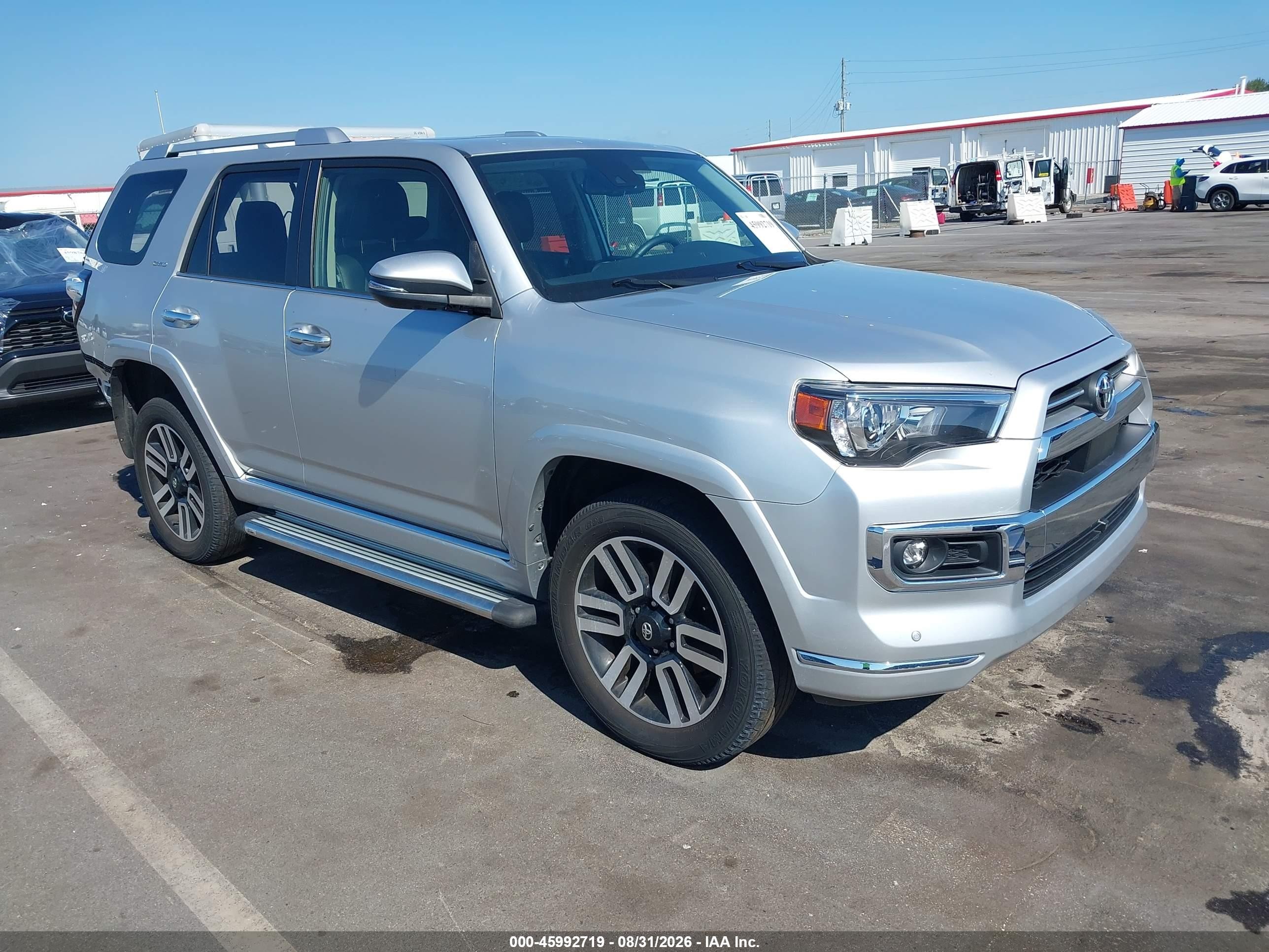 2022 Toyota 4Runner VIN JTEKU5JR3N6042587 — IAAI salvage auction photo