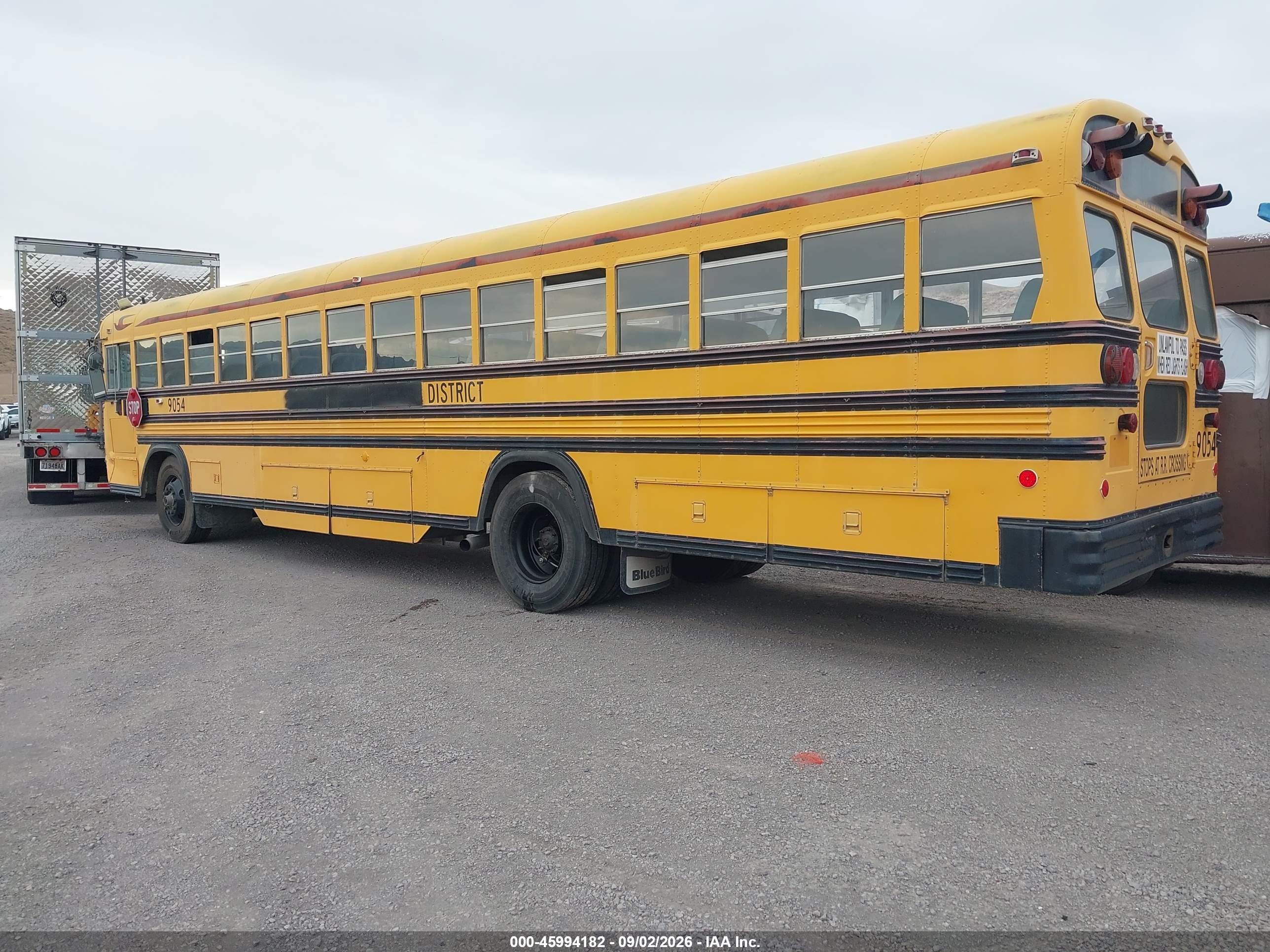 1990 Blue Bird School Bus / Transit Bus VIN 1BABMC7A5LF037070 IAAI salvage auction — Front End, Clear (Indiana), sold $25 on 2026-09-23 (photo 3)