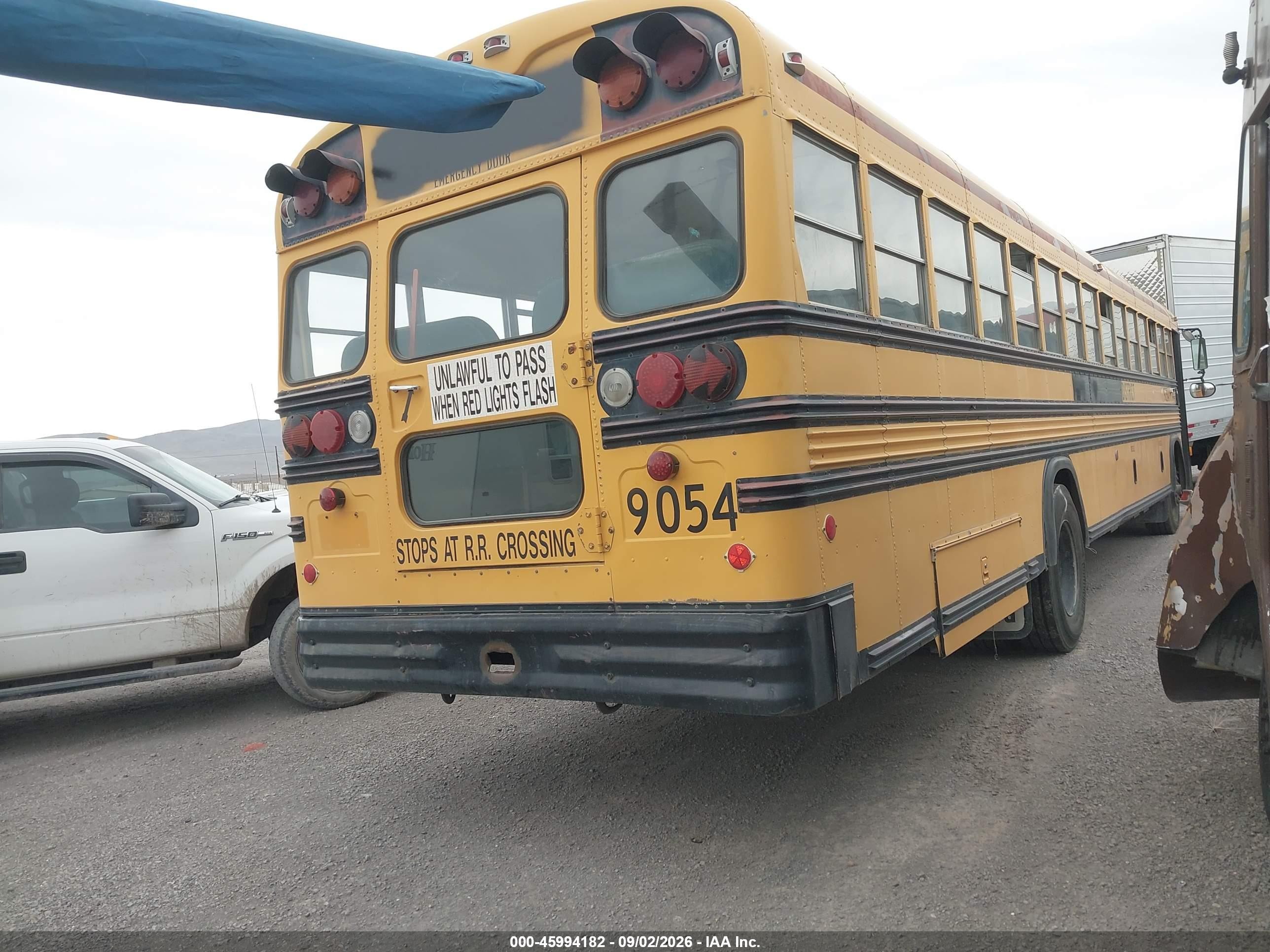 1990 Blue Bird School Bus / Transit Bus VIN 1BABMC7A5LF037070 IAAI salvage auction — Front End, Clear (Indiana), sold $25 on 2026-09-23 (photo 4)