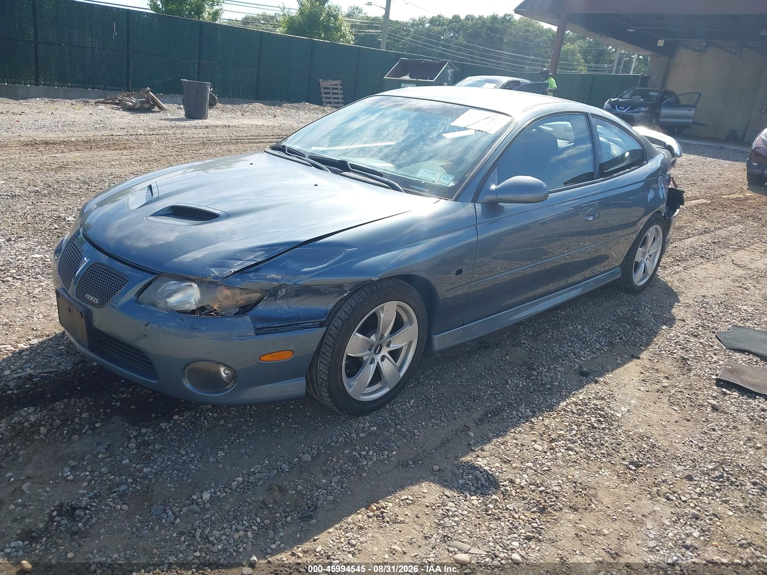 2005 Pontiac GTO VIN 6G2VX12U15L464936 IAAI salvage auction — Front & Rear, Mv-907A (New York), sold $6,900 on 2026-09-16 (photo 2)