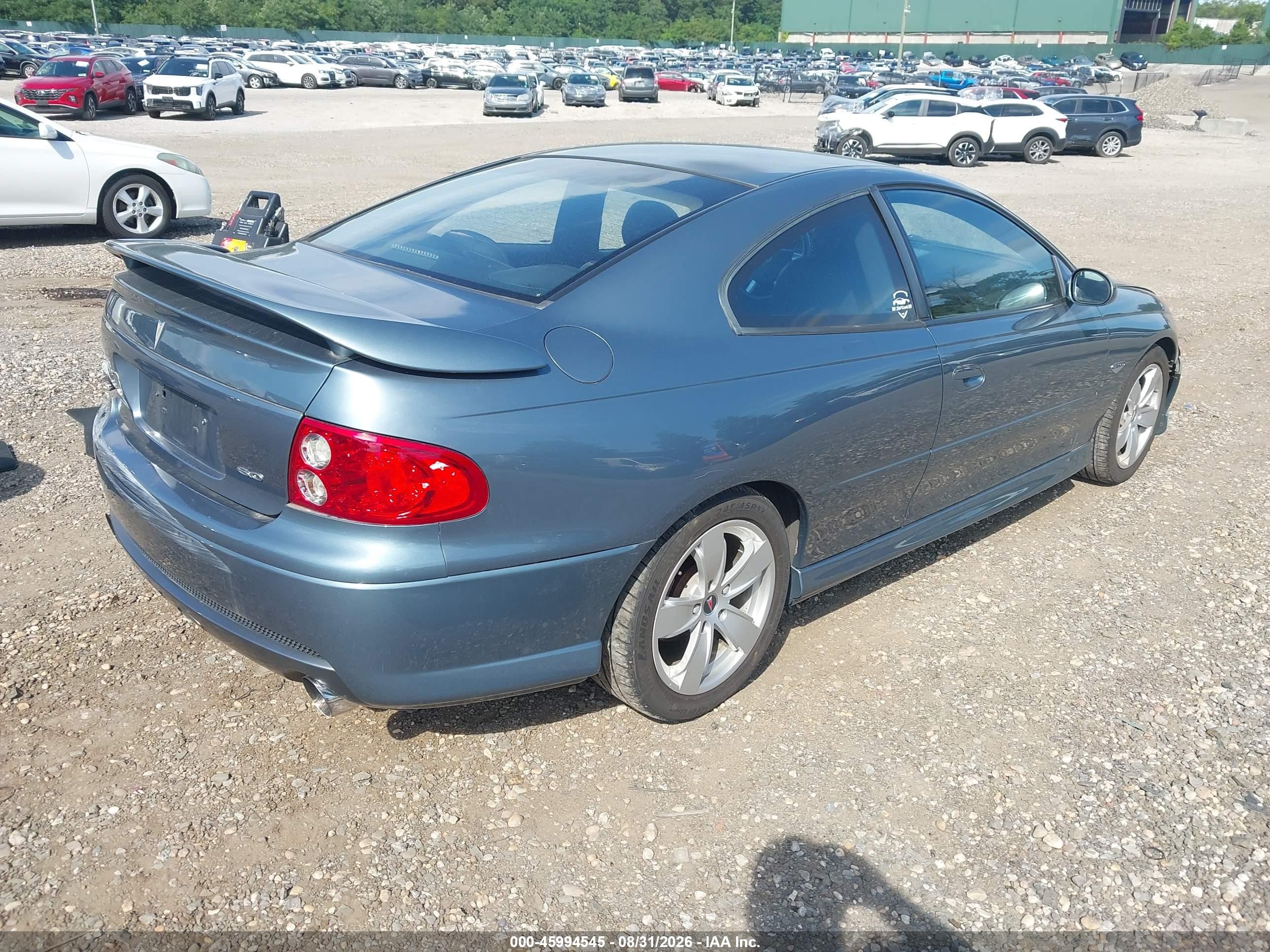 2005 Pontiac GTO VIN 6G2VX12U15L464936 IAAI salvage auction — Front & Rear, Mv-907A (New York), sold $6,900 on 2026-09-16 (photo 4)