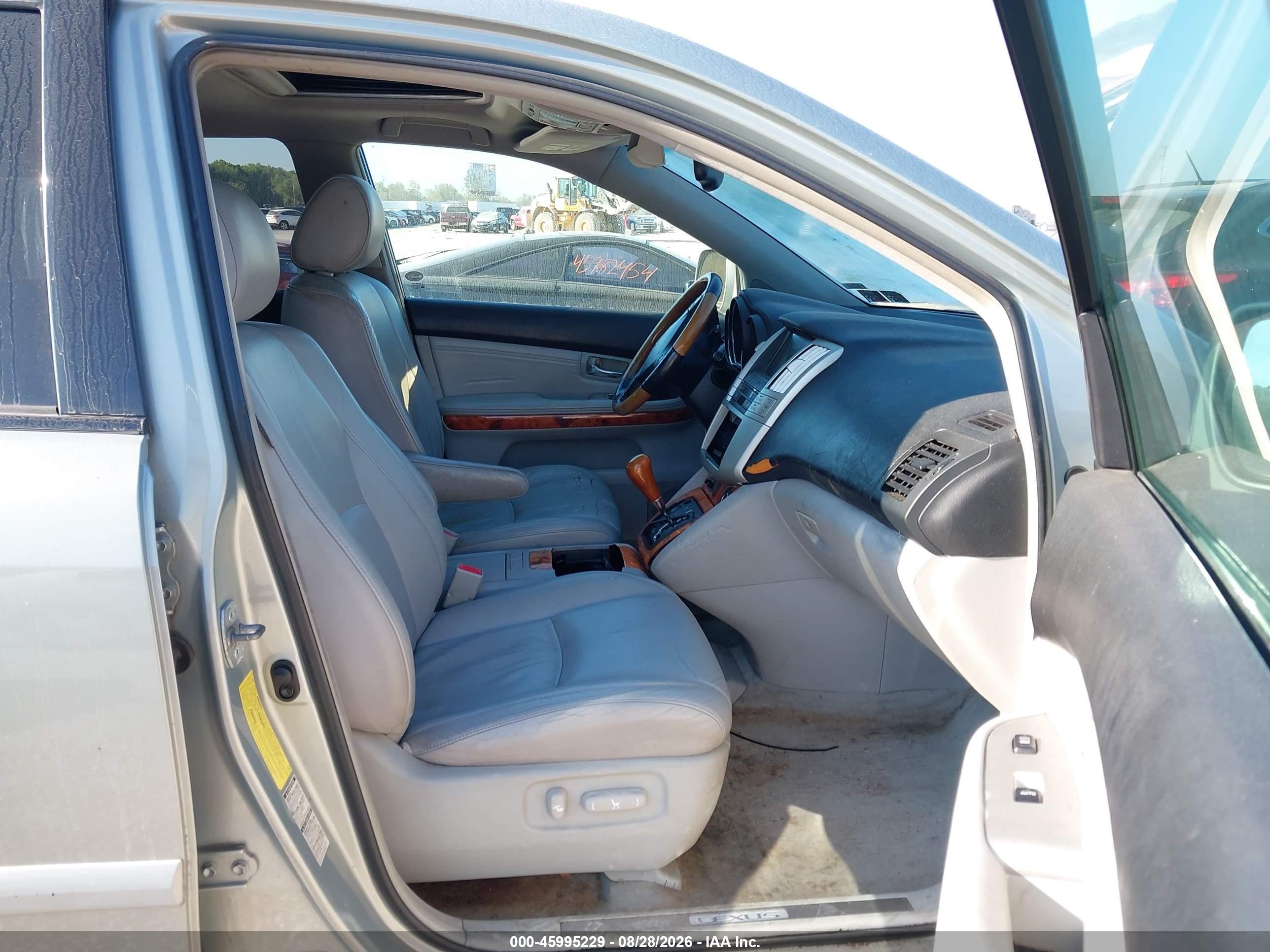 2005 Lexus Rx 330 VIN 2T2HA31U55C080410 IAAI salvage auction — Normal Wear, Original (Ohio), sold $1,125 on 2026-09-25 (photo 5)
