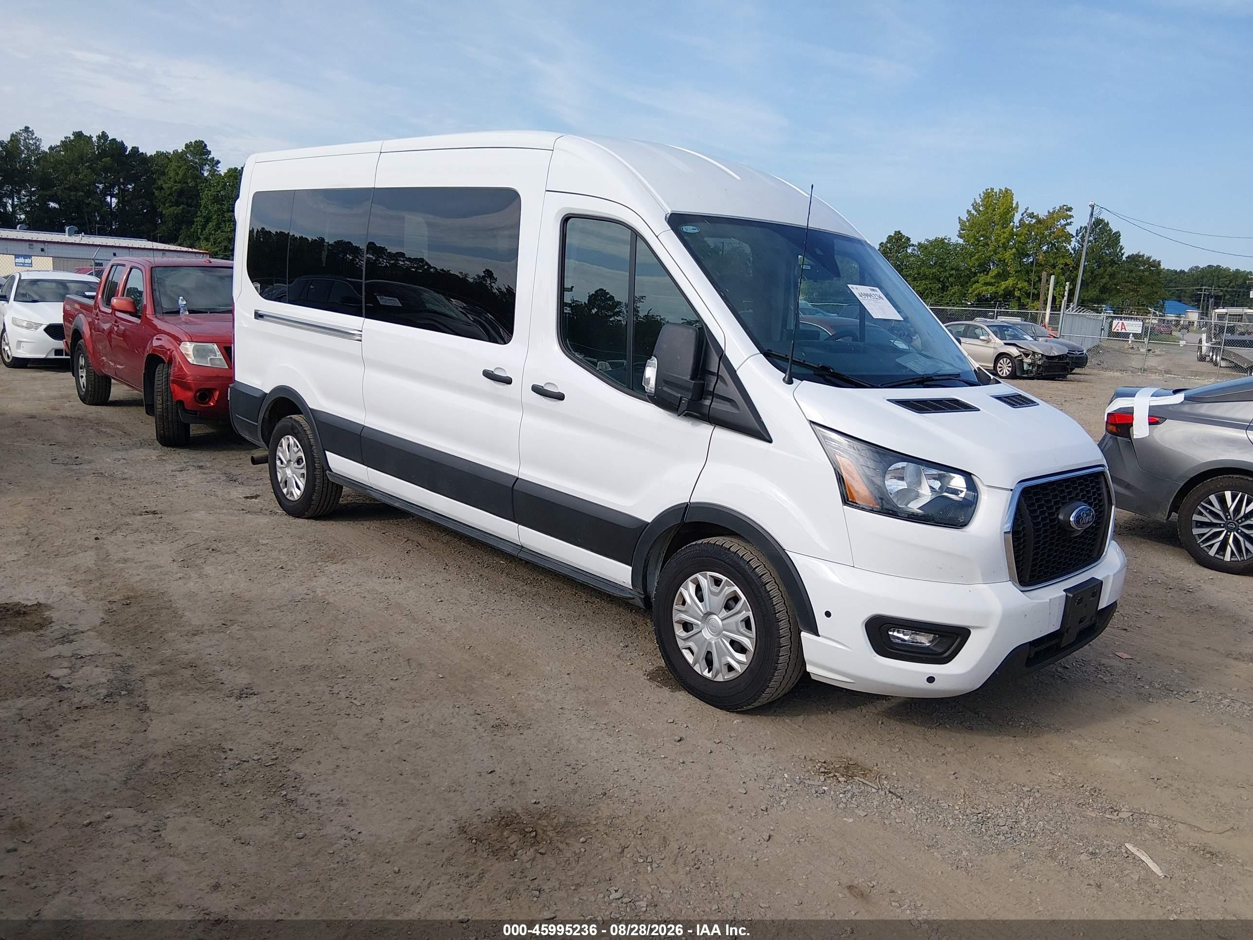 2025 Ford Transit-350 VIN 1FBAX2C81SKA89389 — IAAI salvage auction photo