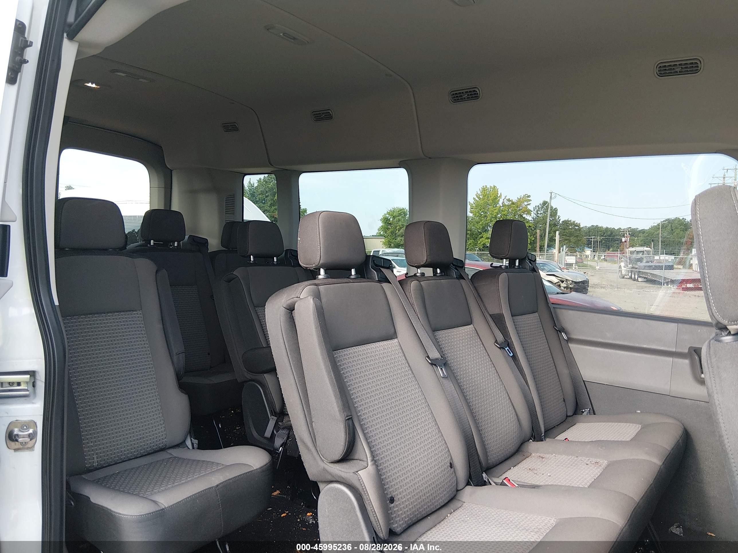 2025 Ford Transit VIN 1FBAX2C81SKA89389 IAAI salvage auction — Side, Enterprise Vehicles Clear Only (Virginia), sold $35,000 on 2026-09-03 (photo 8)