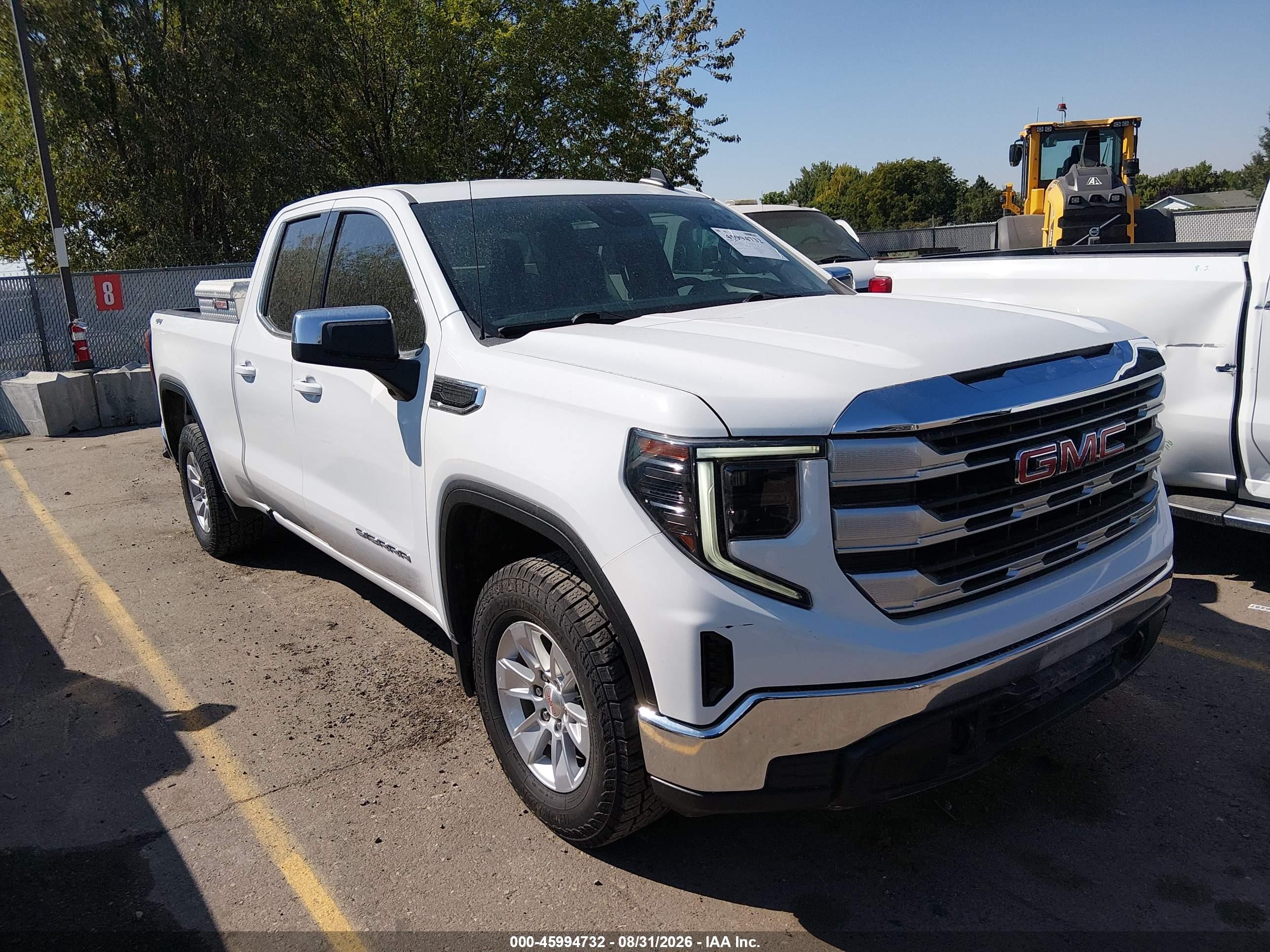 2022 GMC Sierra 1500 VIN 1GTRUBEK1NZ589614 — IAAI salvage auction photo