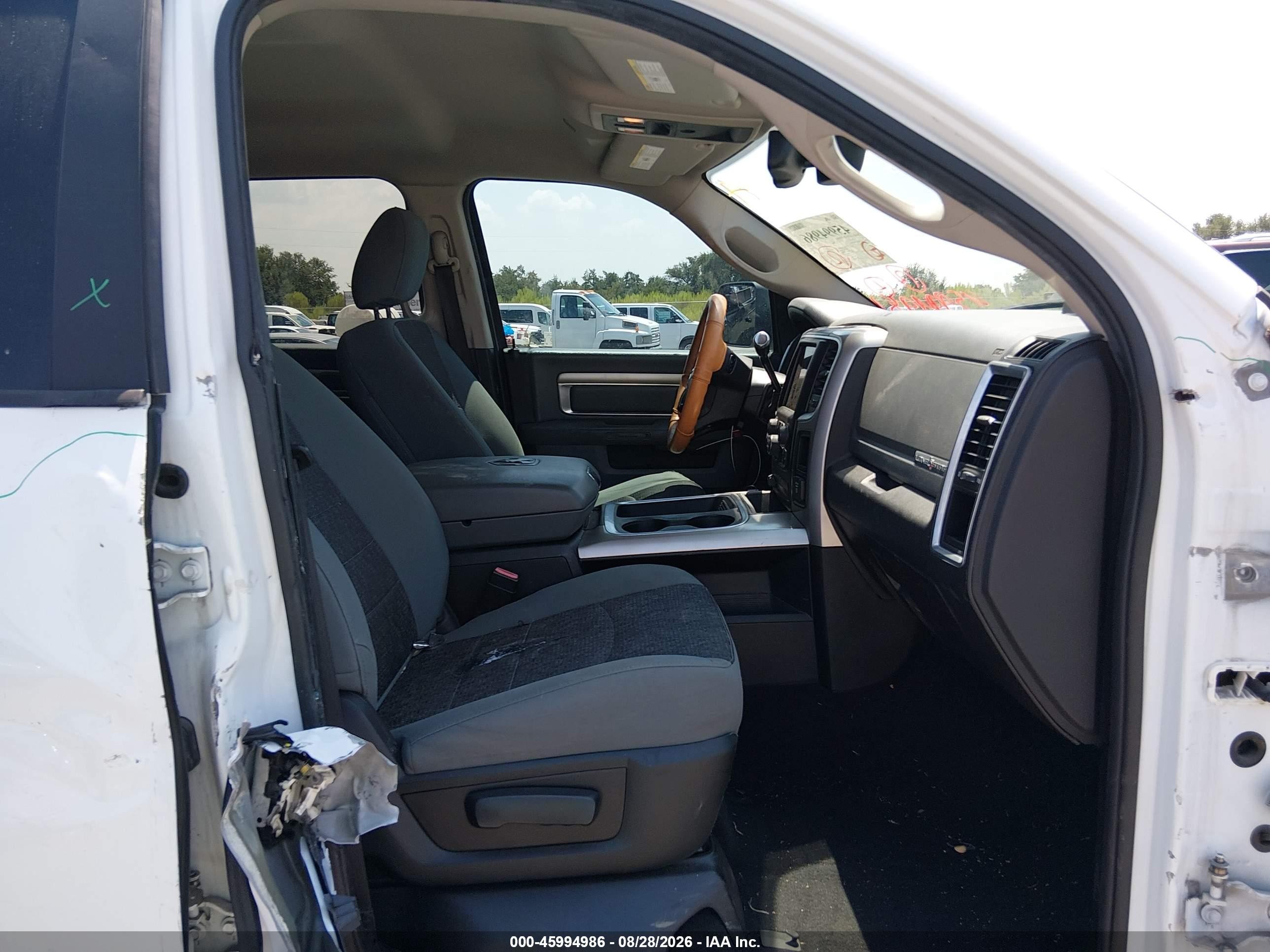 2018 Ram 2500 VIN 3C6UR5MLXJG409460 IAAI salvage auction — Side, Salvage (Texas), sold $9,000 on 2026-09-12 (photo 5)