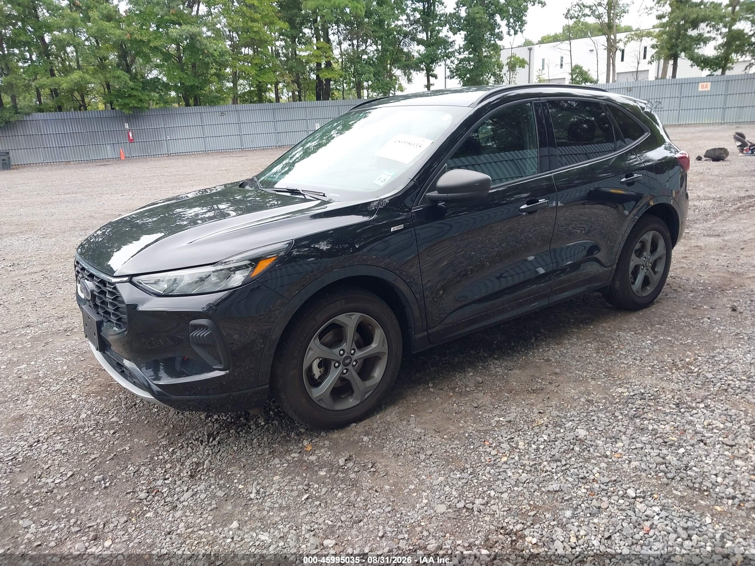 2023 Ford Escape VIN 1FMCU9MN5PUB33699 IAAI salvage auction — Side, Salvage (Idaho), sold $8,200 on 2026-10-07 (photo 2)