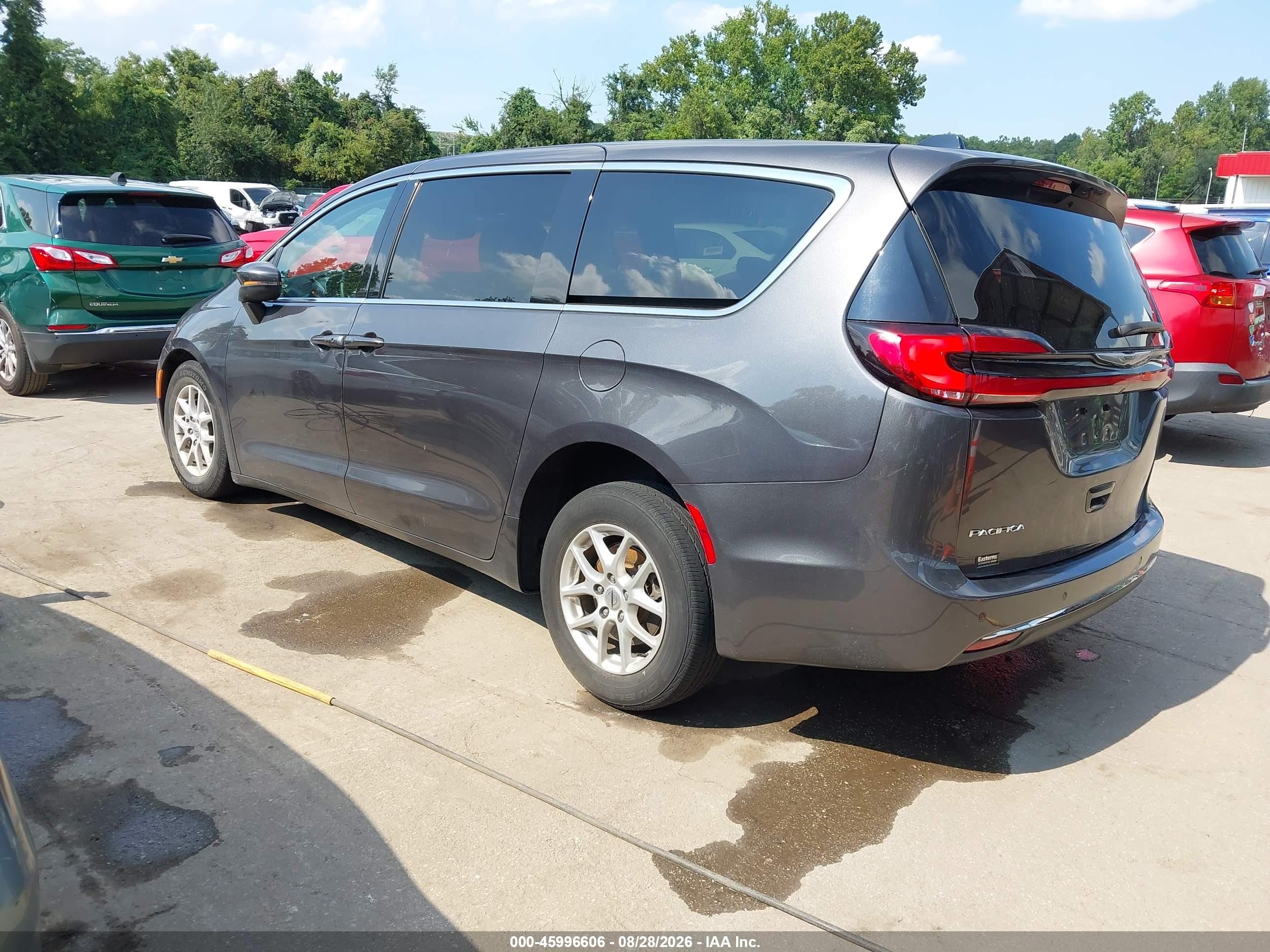 2023 Chrysler Pacifica VIN 2C4RC1BG9PR600711 IAAI salvage auction — Front End, Salvage - Greater Than 75% (Maryland), sold $8,800 on 2026-10-08 (photo 3)
