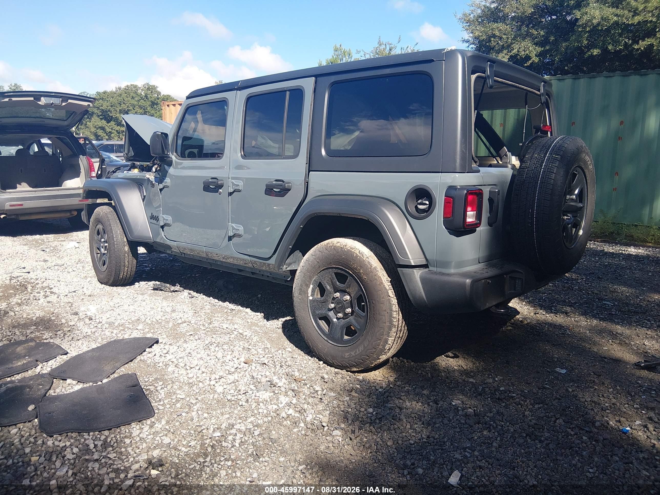 2025 Jeep Wrangler VIN 1C4PJXDN0SW622981 IAAI salvage auction — Unknown, Wait Title, sold $9,800 on 2026-09-20 (photo 3)