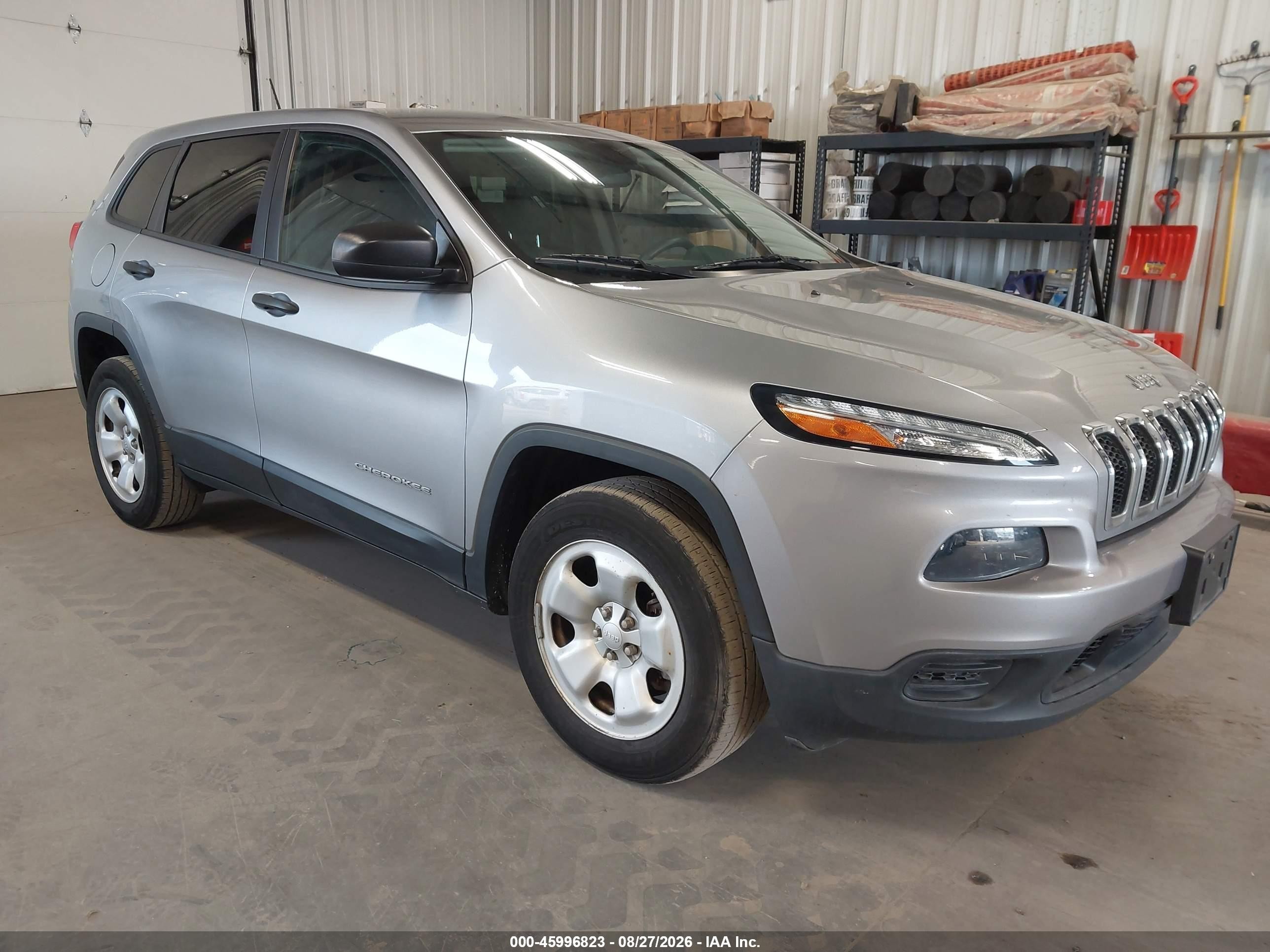 2016 Jeep Cherokee VIN 1C4PJMABXGW343487 — IAAI salvage auction photo