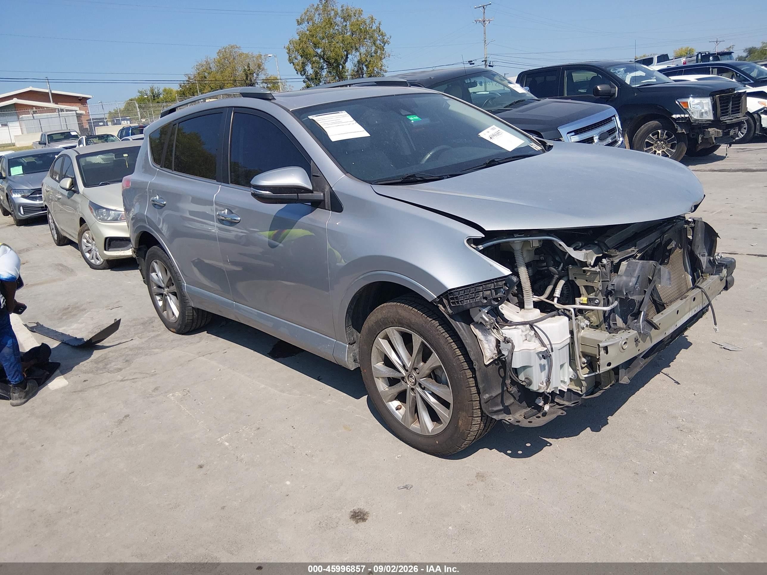 2017 Toyota RAV4 VIN 2T3DFREV6HW589586 — IAAI salvage auction photo