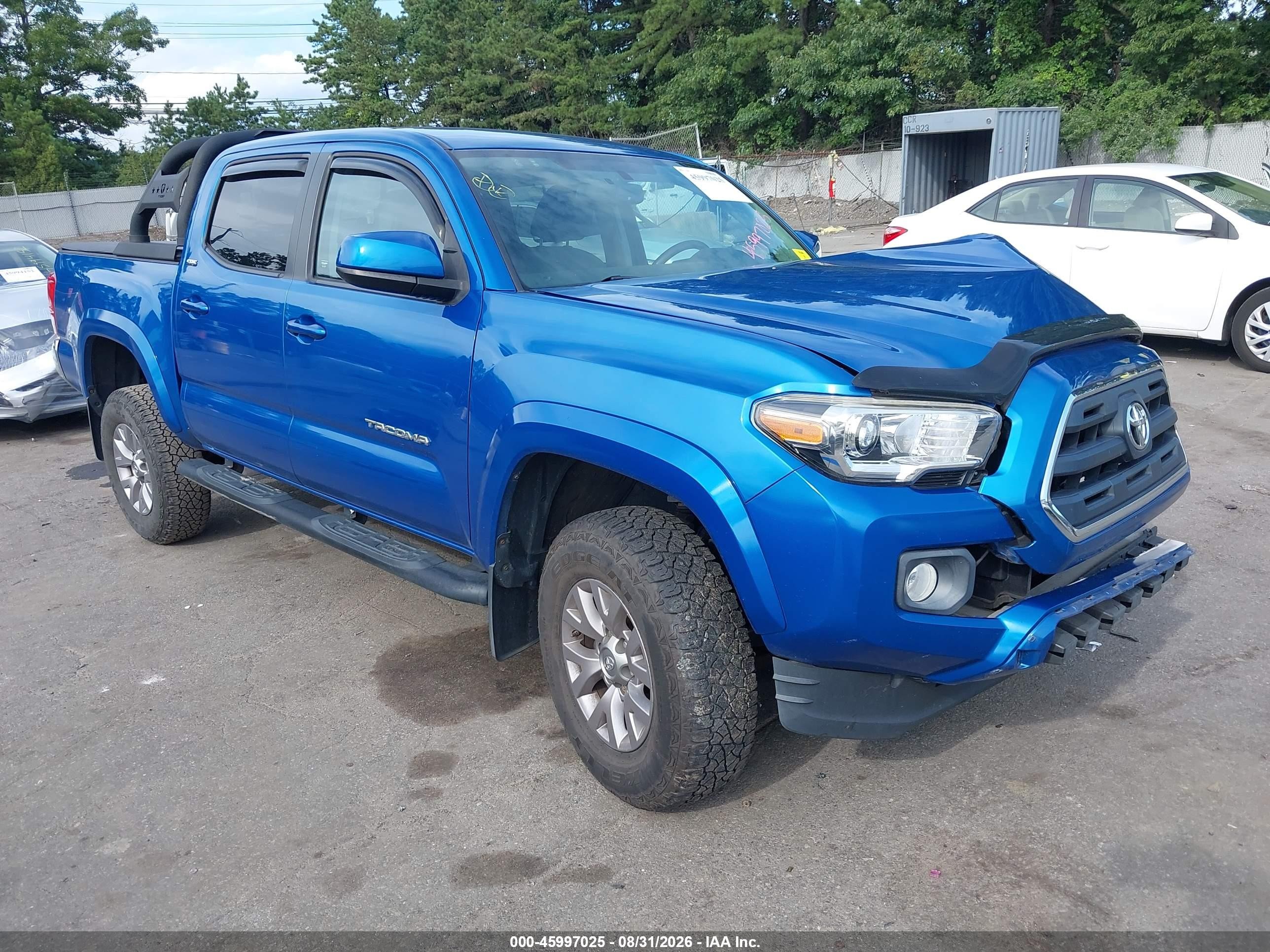 2017 Toyota Tacoma VIN 3TMCZ5AN2HM105044 — IAAI salvage auction photo