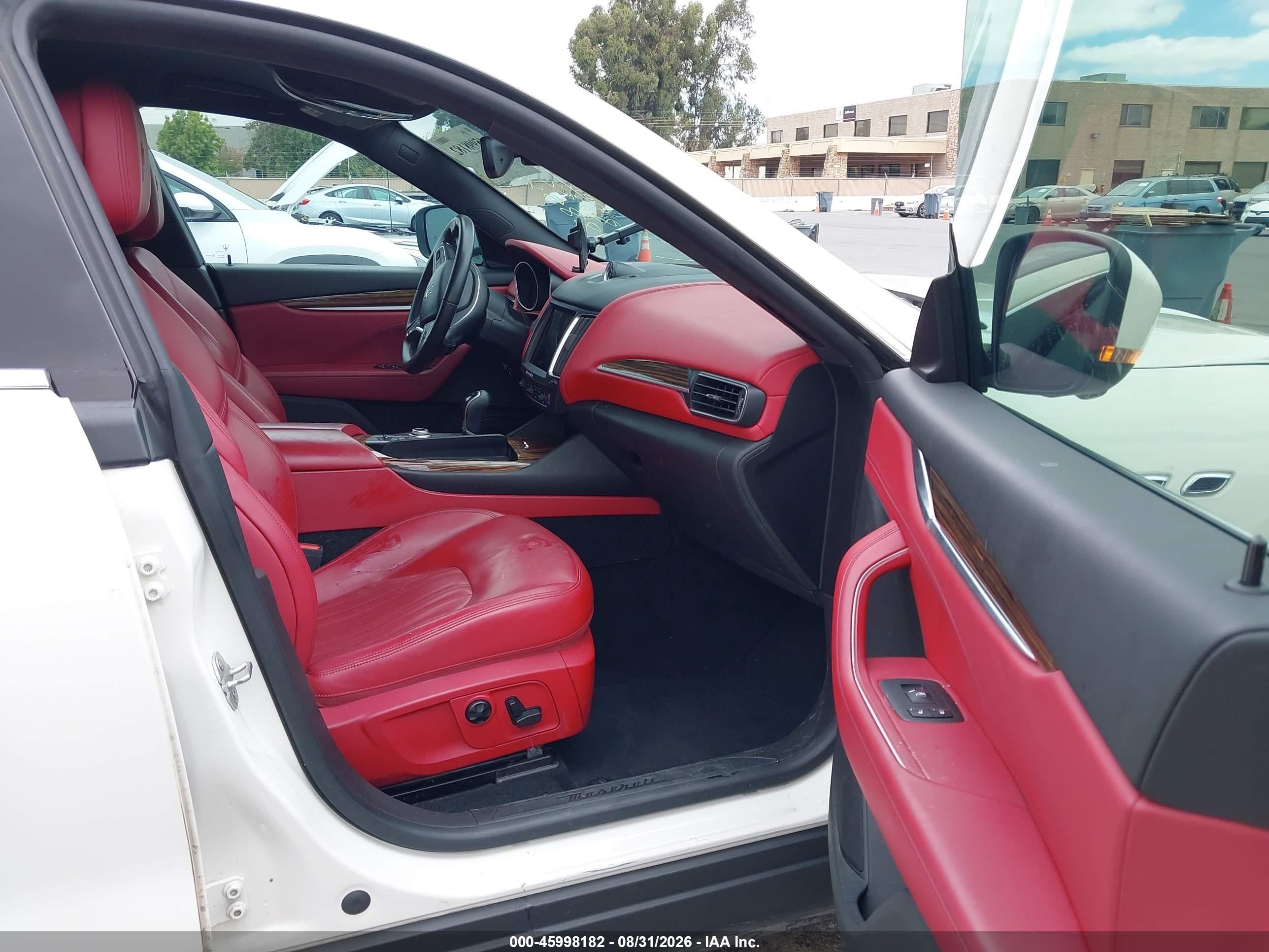 2017 Maserati Levante VIN ZN661XUAXHX243822 IAAI salvage auction — Biohazard/Chemical, Non-Repairable (California), sold $4,050 on 2026-09-23 (photo 5)