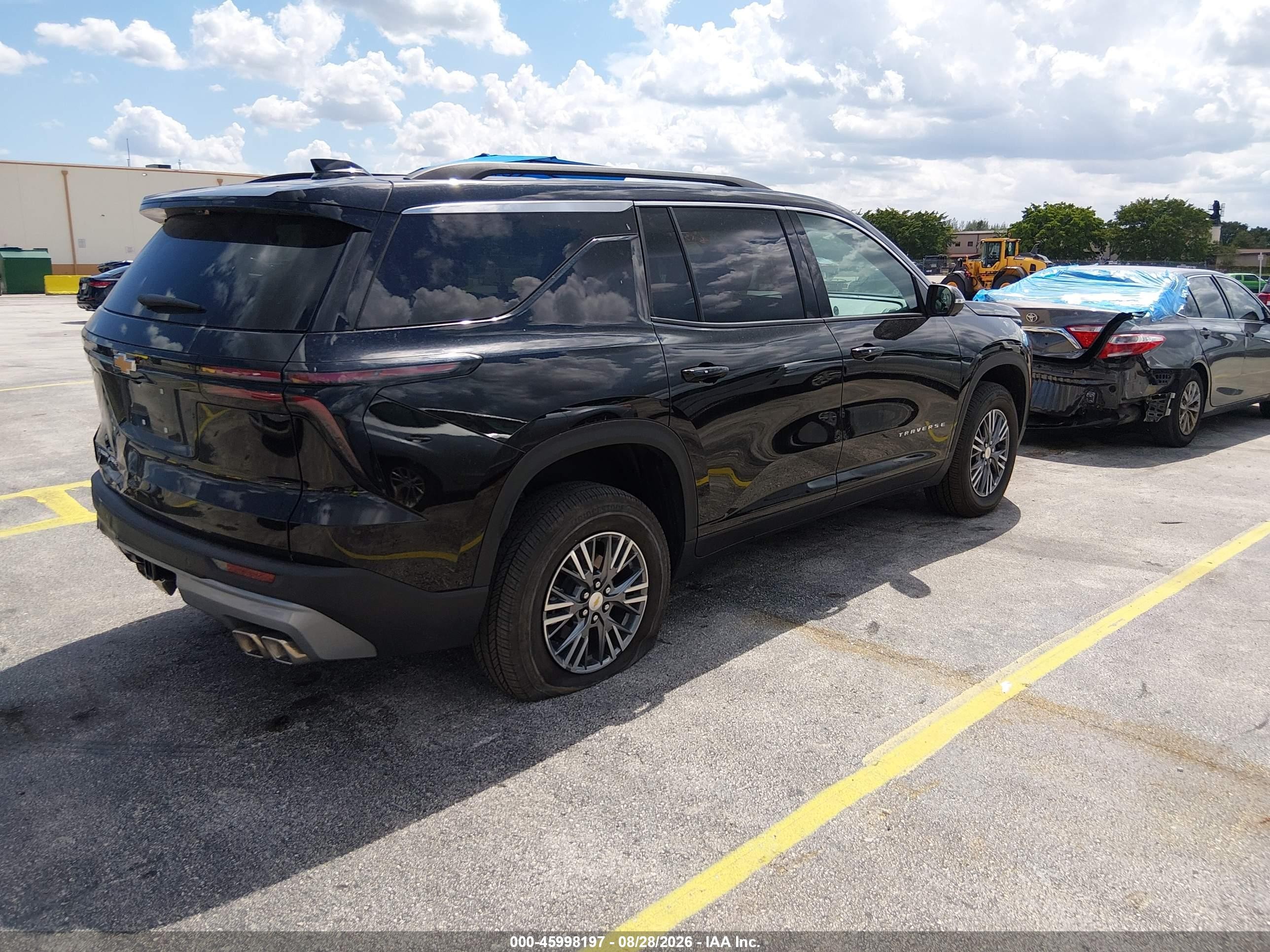 2026 Chevrolet Traverse VIN 1GNERGKS5TJ237768 IAAI salvage auction — Rear End, Clear (Florida), sold $17,300 on 2026-09-07 (photo 4)