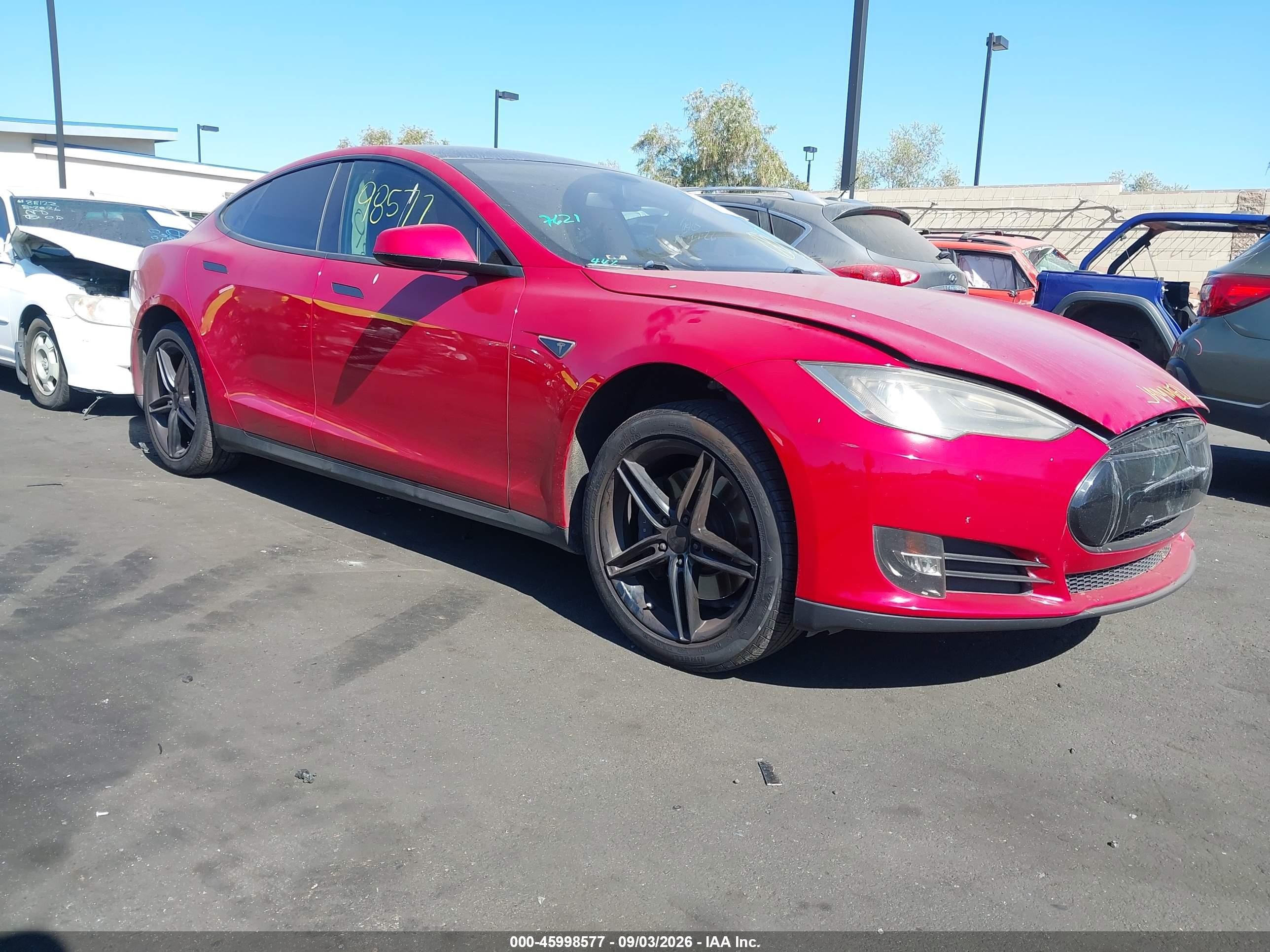 2013 Tesla Model s VIN 5YJSA1DP0DFP09635 IAAI salvage auction — Rear End, Salvage Certificate (California), sold $2,800 on 2026-09-13 (photo 1)