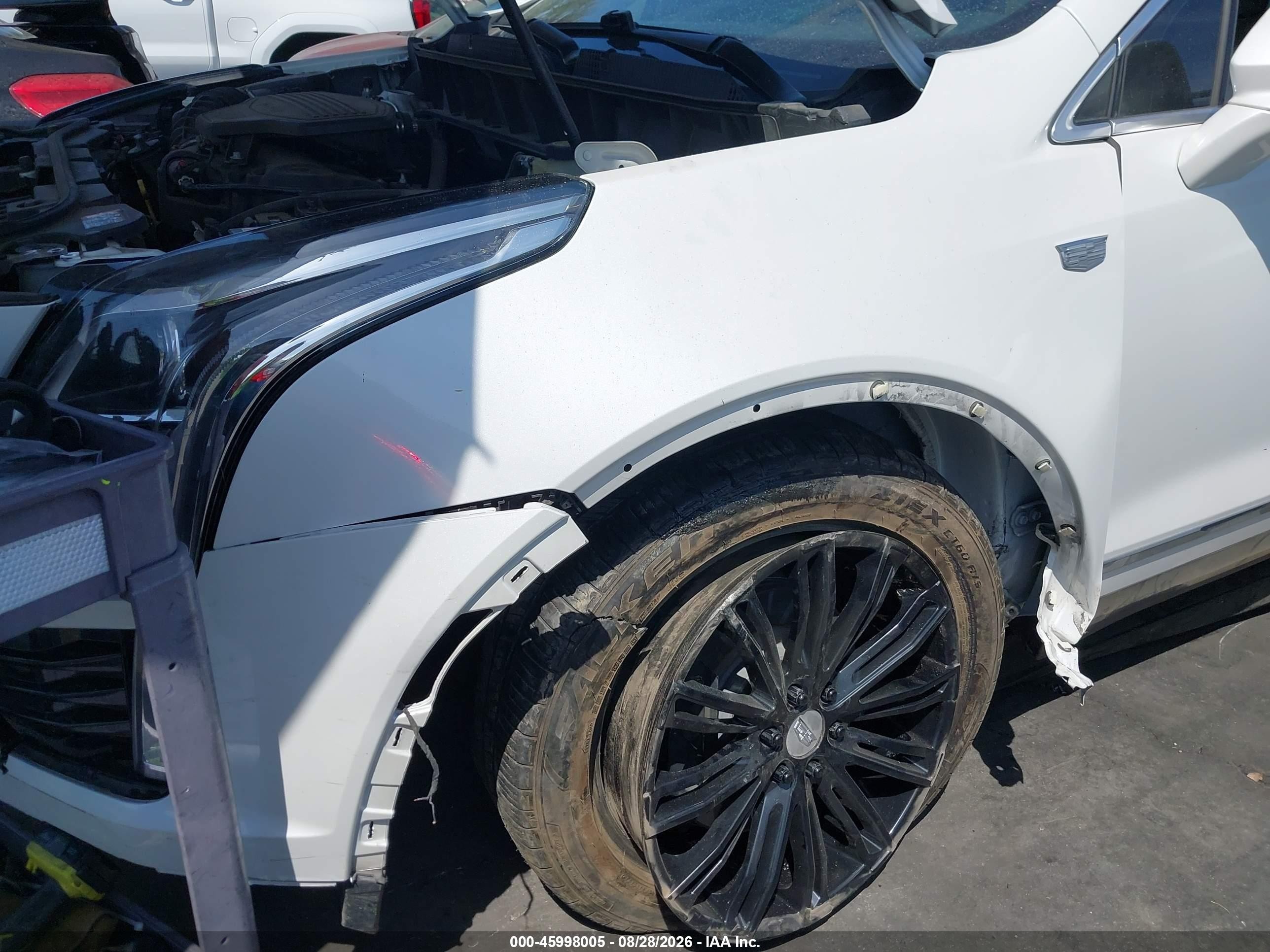 2019 Cadillac Xt5 VIN 1GYKNARS1KZ188220 IAAI salvage auction — Unknown, Salvage Certificate (California), sold $3,300 on 2026-09-11 (photo 6)