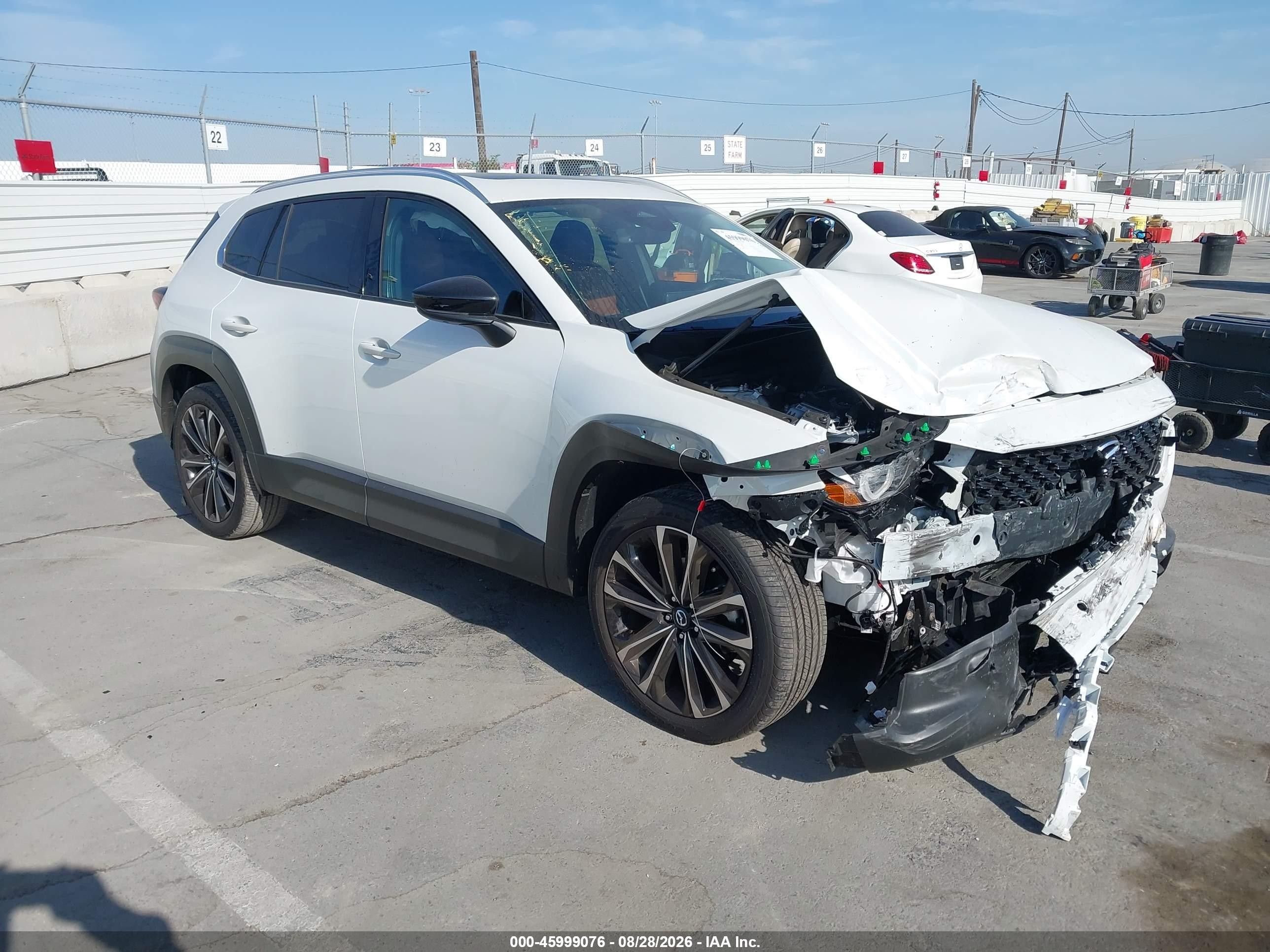 2025 Mazda CX-50 VIN 7MMVABEYXSN372321 — IAAI salvage auction photo