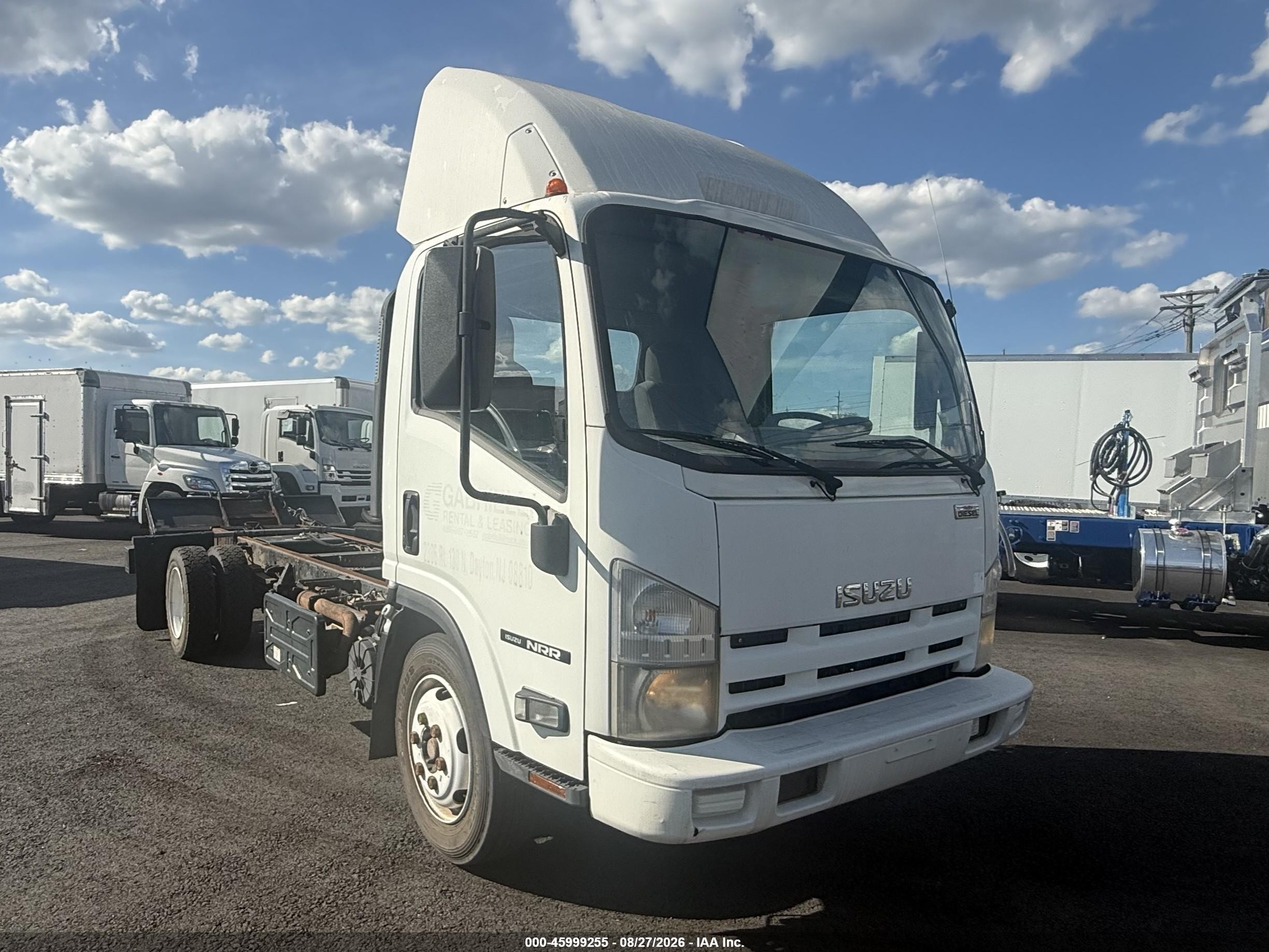 2014 Isuzu NPR VIN JALE5W163E7300626 — IAAI salvage auction photo
