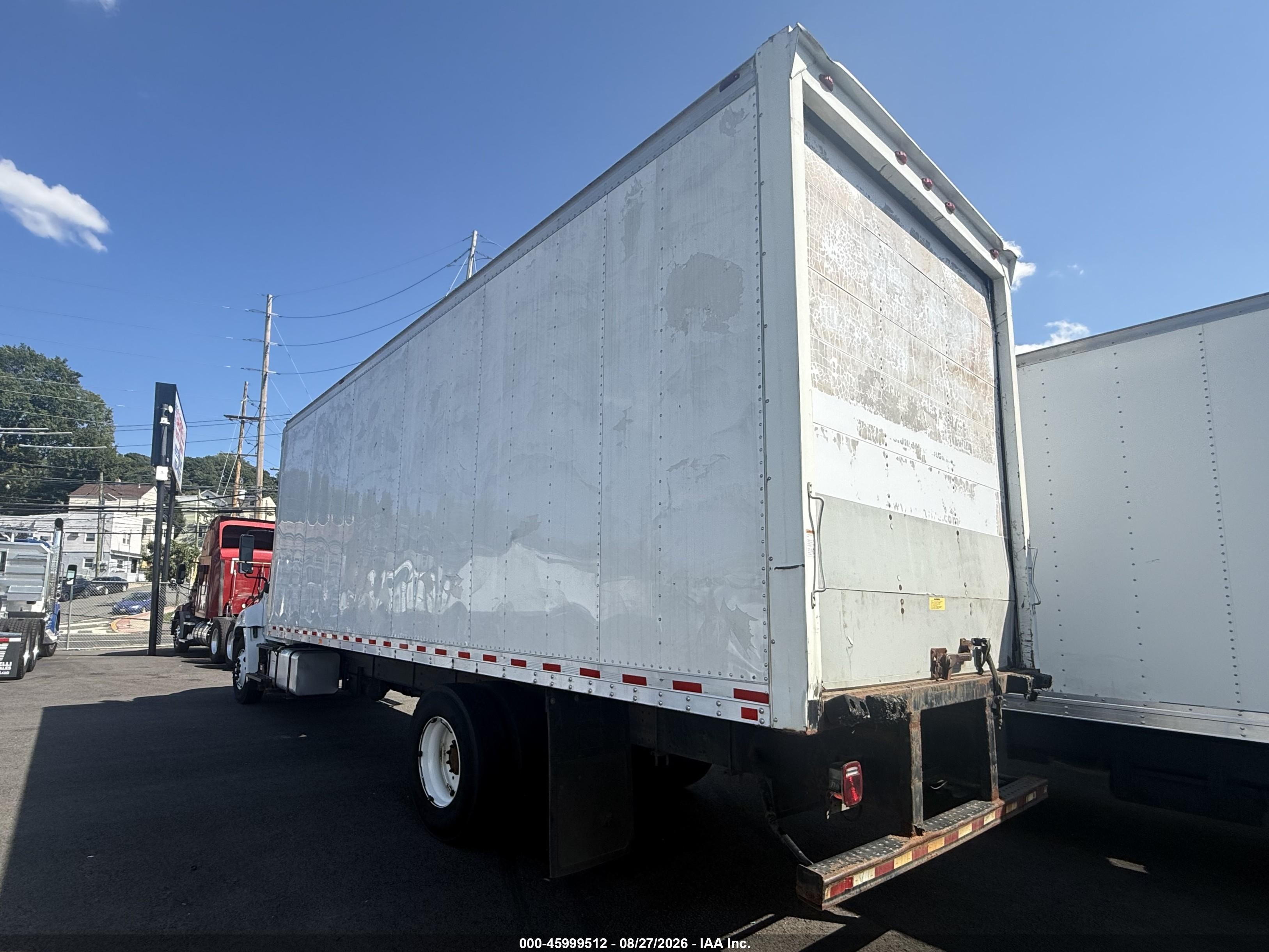 2018 Hino 338 VIN 5PVNV8JV7J4S57683 IAAI salvage auction — Normal Wear, Clear (Connecticut), sold $8,150 on 2026-09-09 (photo 3)