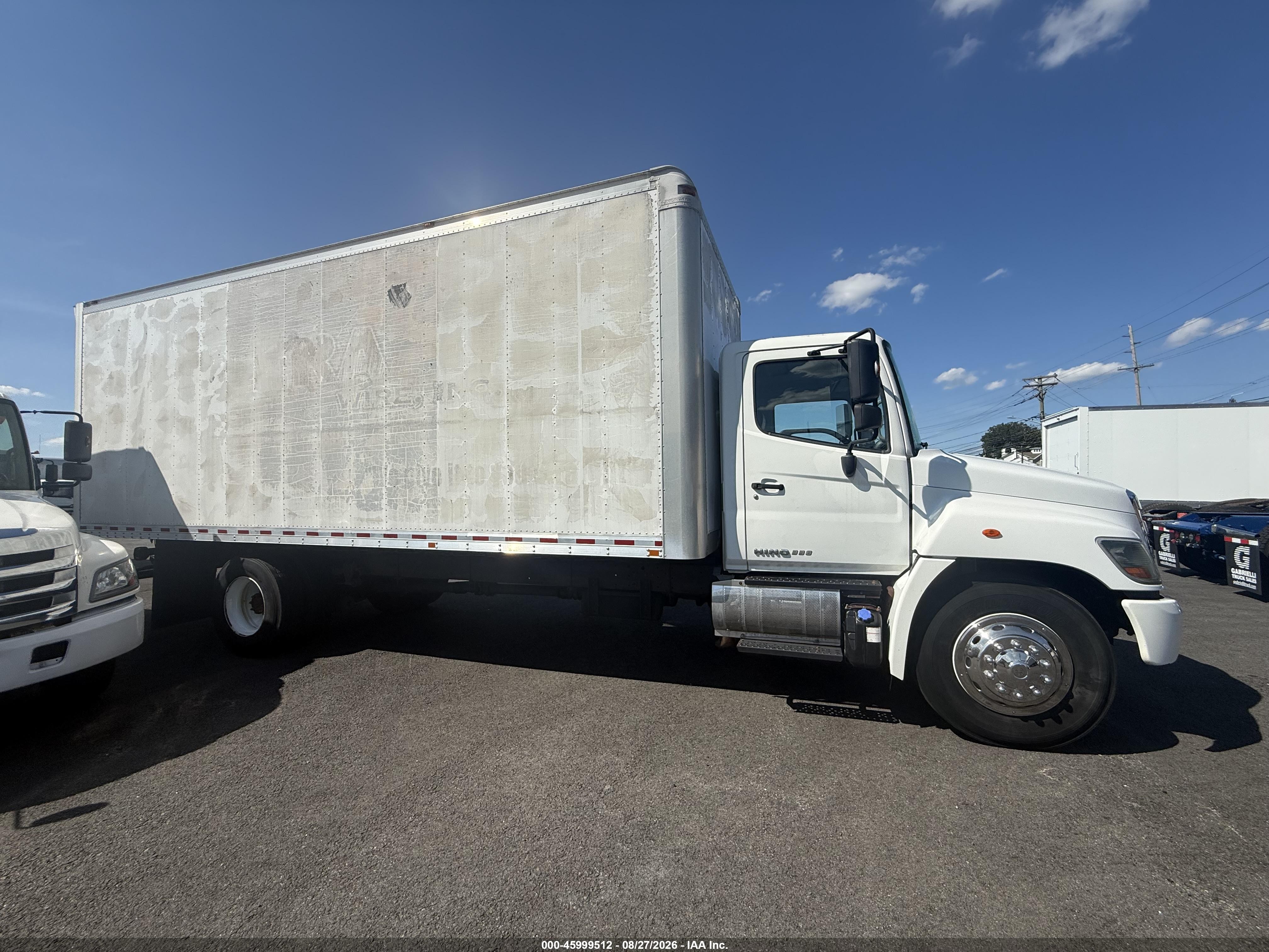 2018 Hino 338 VIN 5PVNV8JV7J4S57683 IAAI salvage auction — Normal Wear, Clear (Connecticut), sold $8,150 on 2026-09-09 (photo 5)