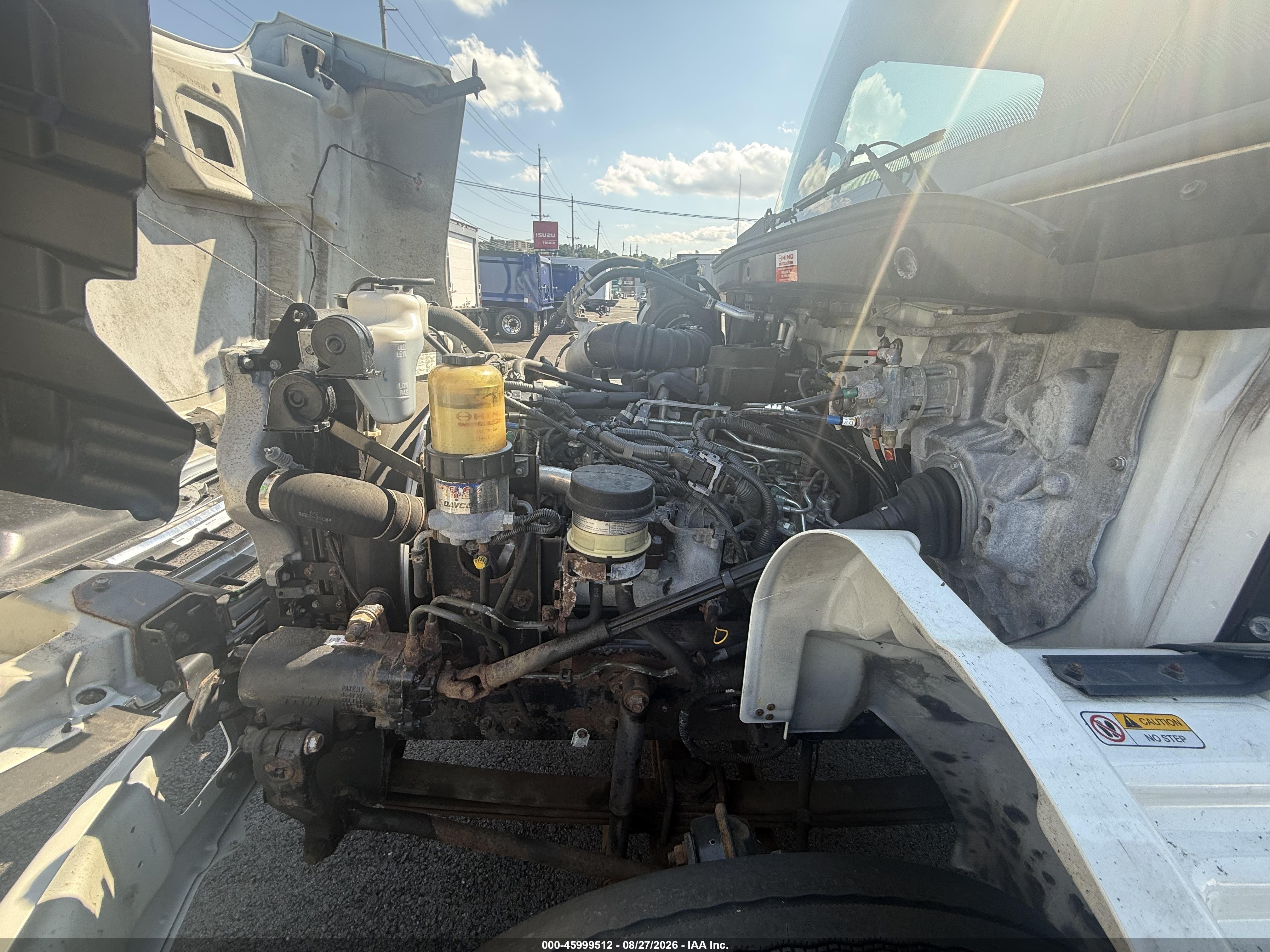 2018 Hino 338 VIN 5PVNV8JV7J4S57683 IAAI salvage auction — Normal Wear, Clear (Connecticut), sold $8,150 on 2026-09-09 (photo 9)