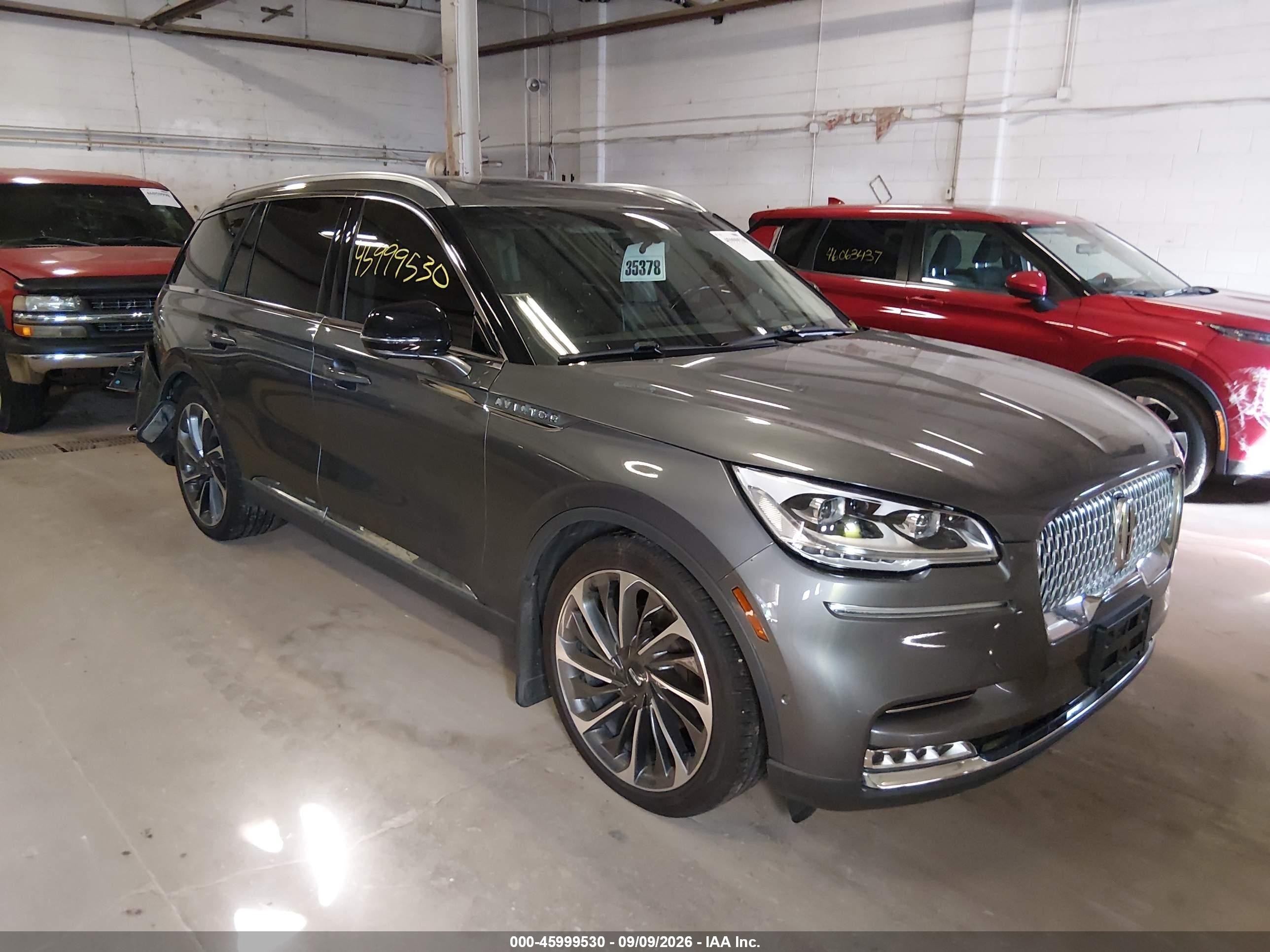 2022 Lincoln Aviator VIN 5LM5J7XC0NGL04917 — IAAI salvage auction photo