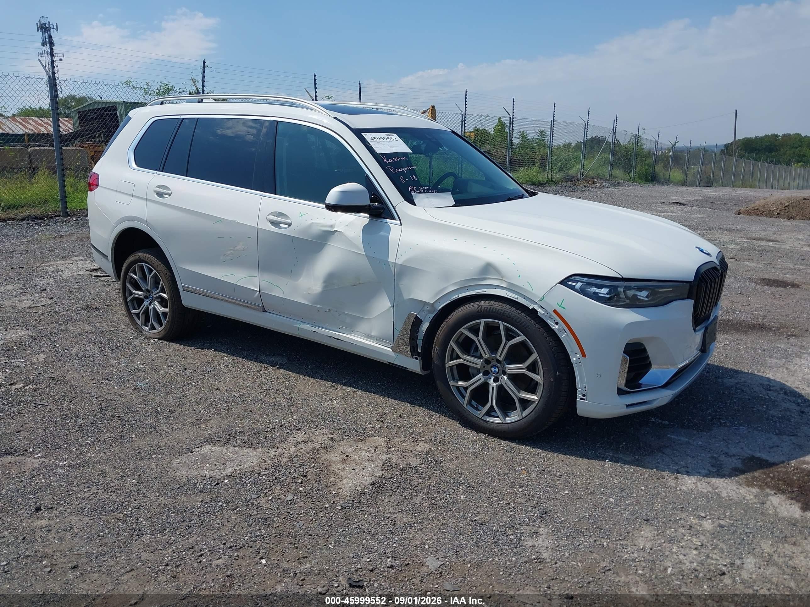 2020 BMW X7 VIN 5UXCW2C08L9A02809 — IAAI salvage auction photo