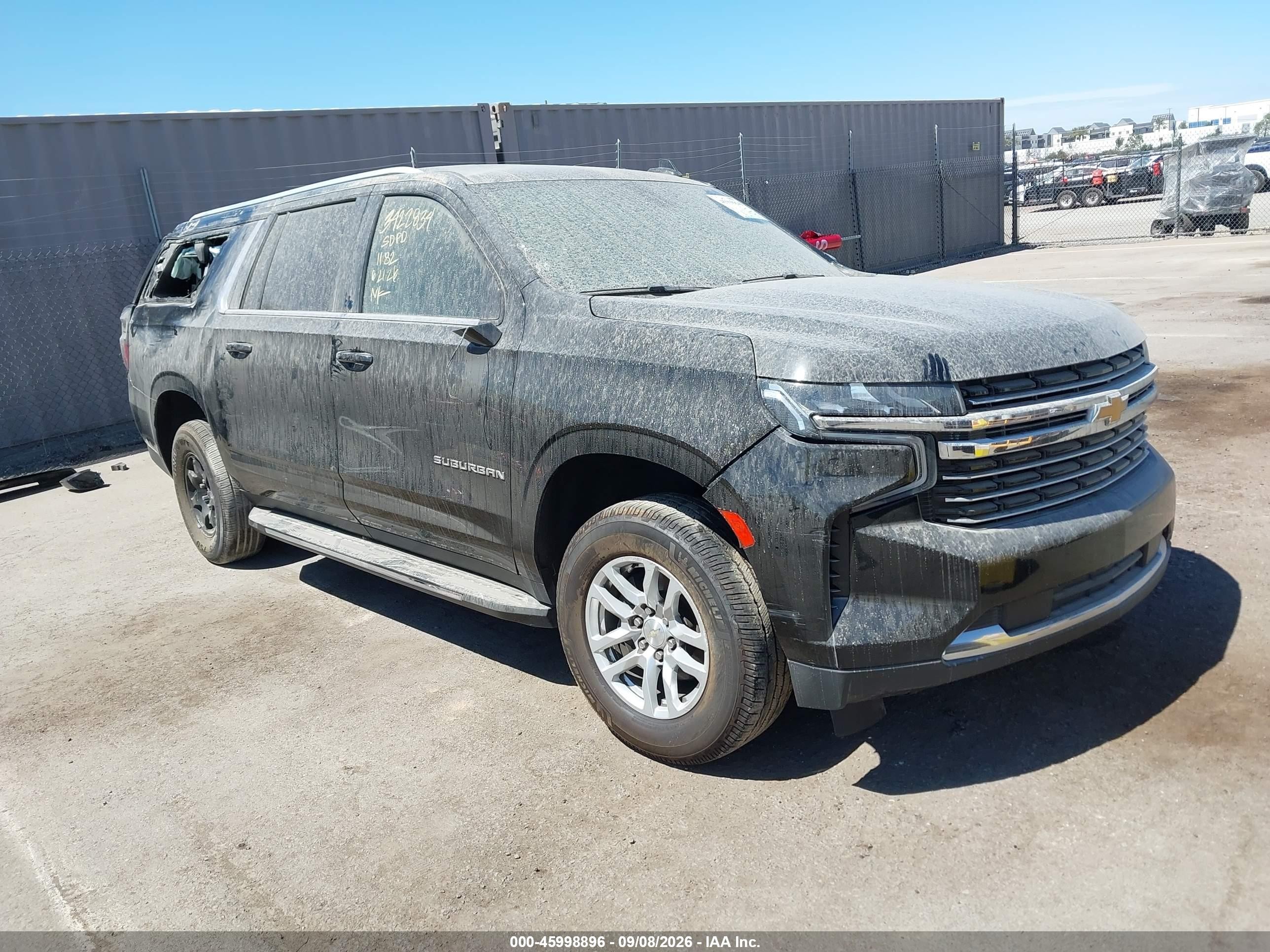 2021 Chevrolet Suburban VIN 1GNSCCKD7MR175050 — IAAI salvage auction photo