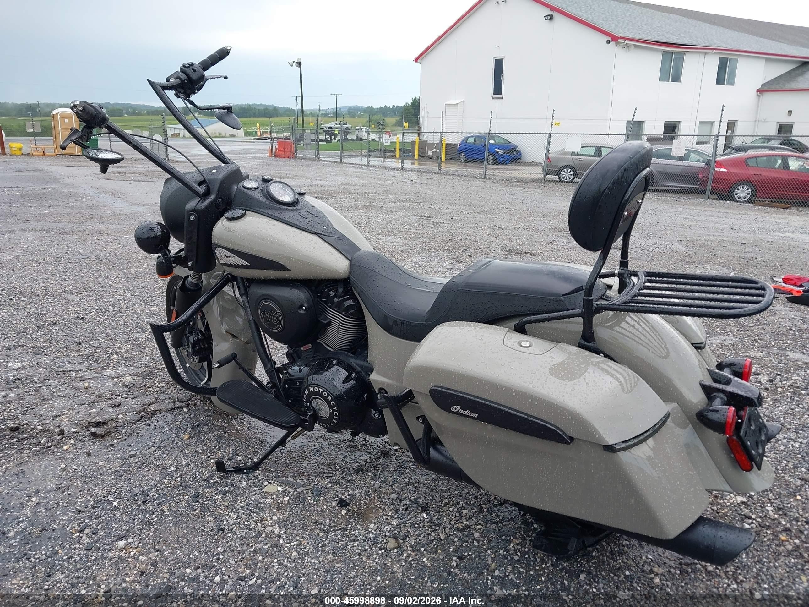 2023 Indian Motorcycle Co. SPRINGFIELD VIN 56KTJDBB4P3423540 IAAI salvage auction — Front End, Salvage (Pennsylvania), sold $3,050 on 2026-09-23 (photo 3)