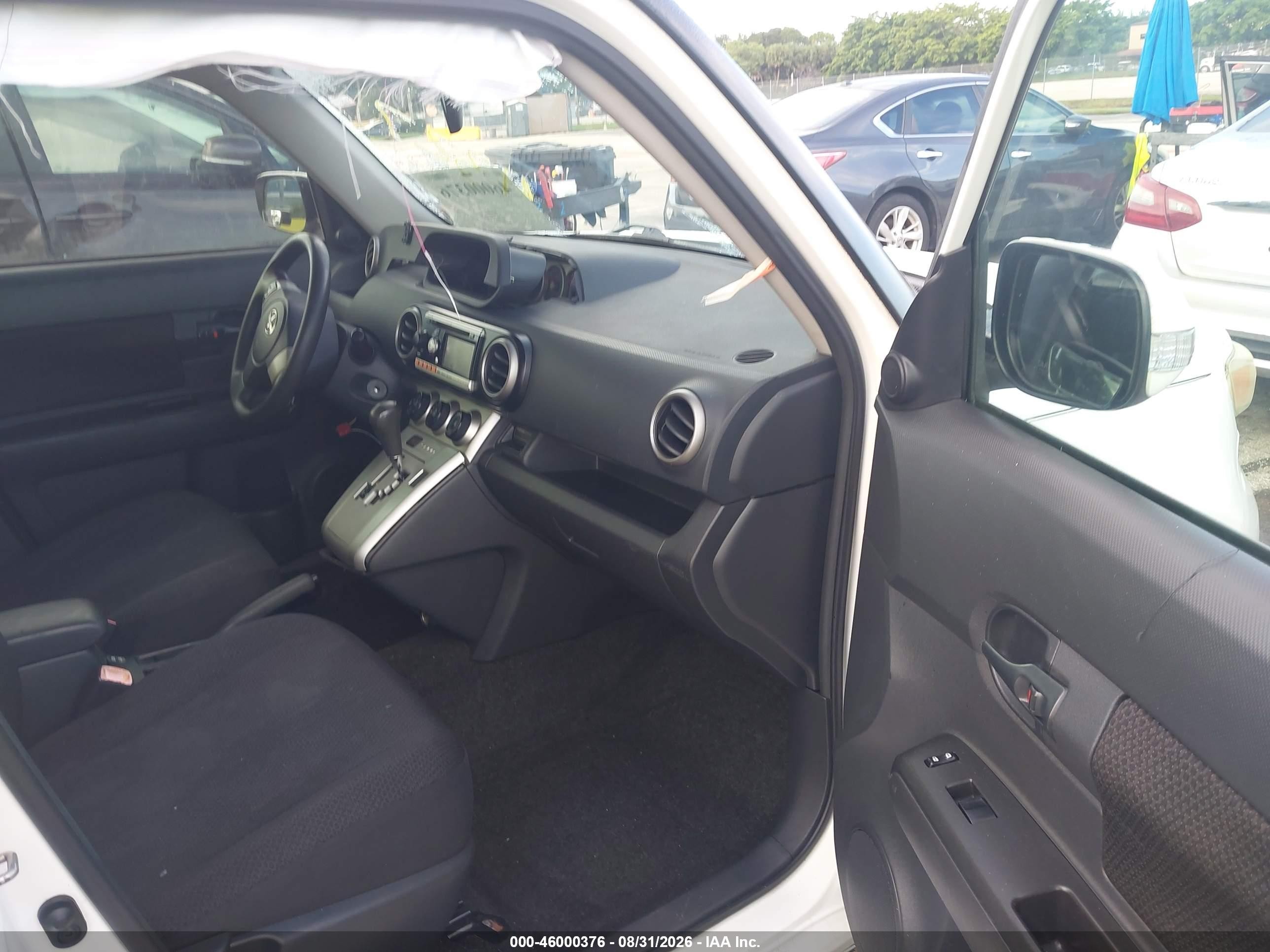 2010 Scion Xb VIN JTLZE4FE4A1114327 IAAI salvage auction — Front & Rear, Rebuildable (Florida), sold $1,000 on 2026-10-16 (photo 5)