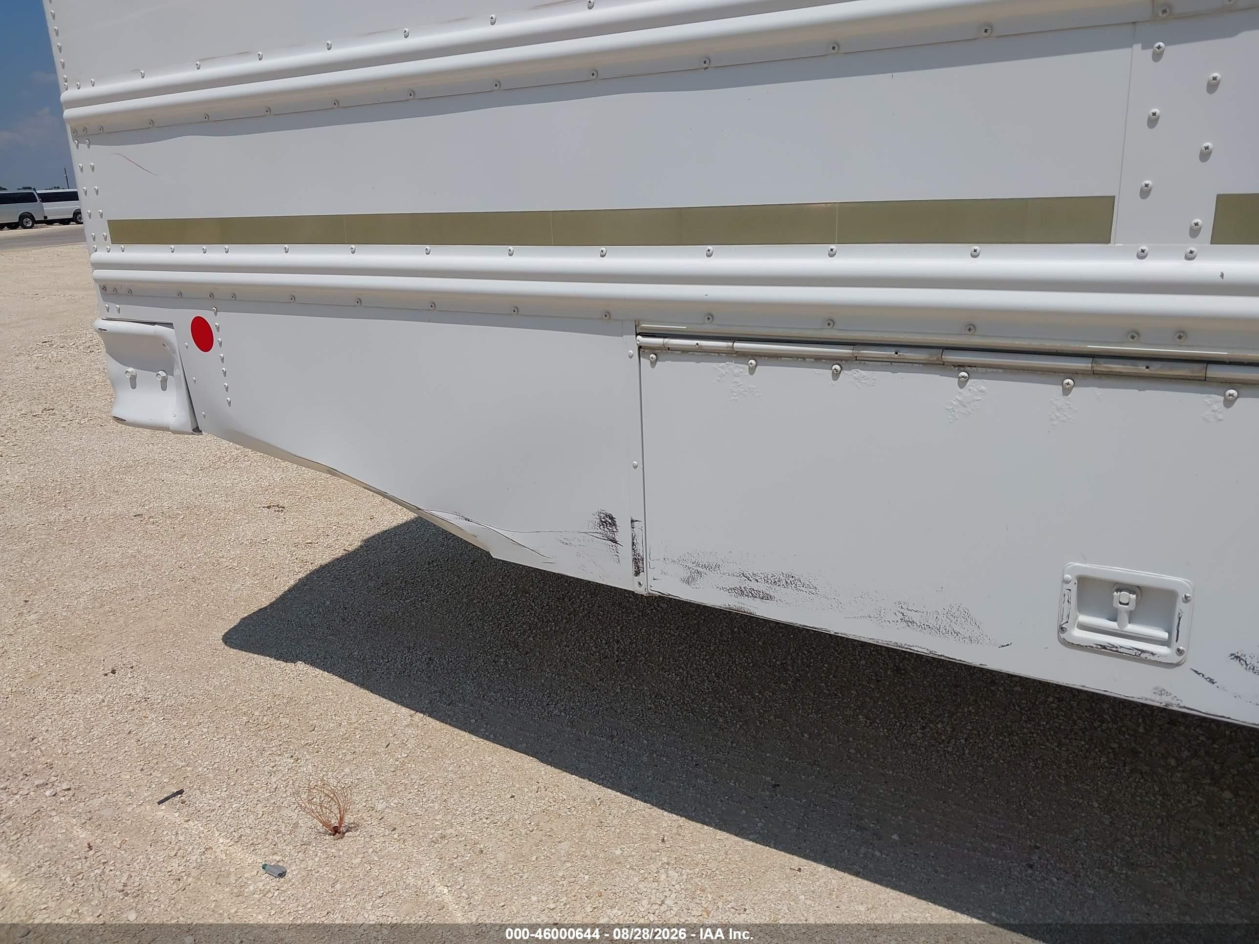 2013 Thomas Transit Bus VIN 1T88S2E21D1155240 IAAI salvage auction — Normal Wear, Sf97 (Texas), sold $18,800 on 2026-09-16 (photo 6)