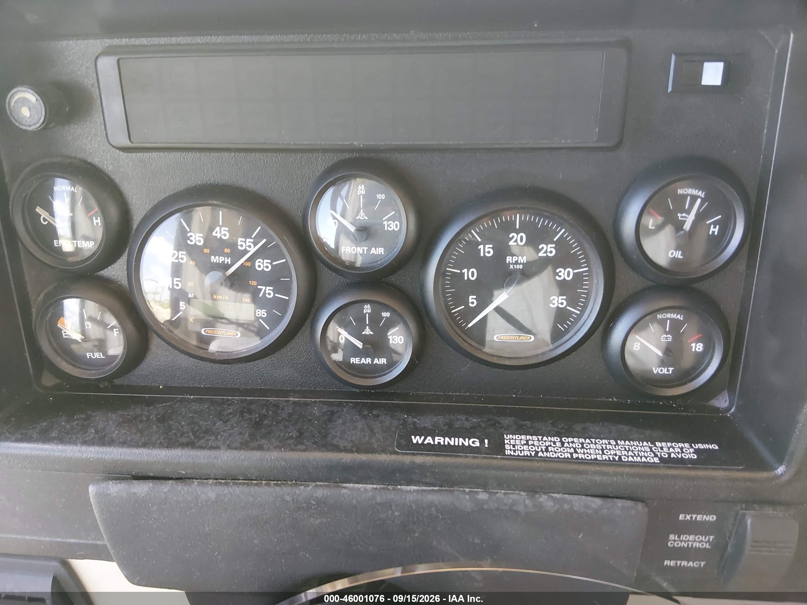 2002 Freightliner Chassis VIN 4UZAAHAK52CJ83604 IAAI salvage auction — Electrical, Salvage (Texas), sold $4,000 on 2026-10-02 (photo 7)