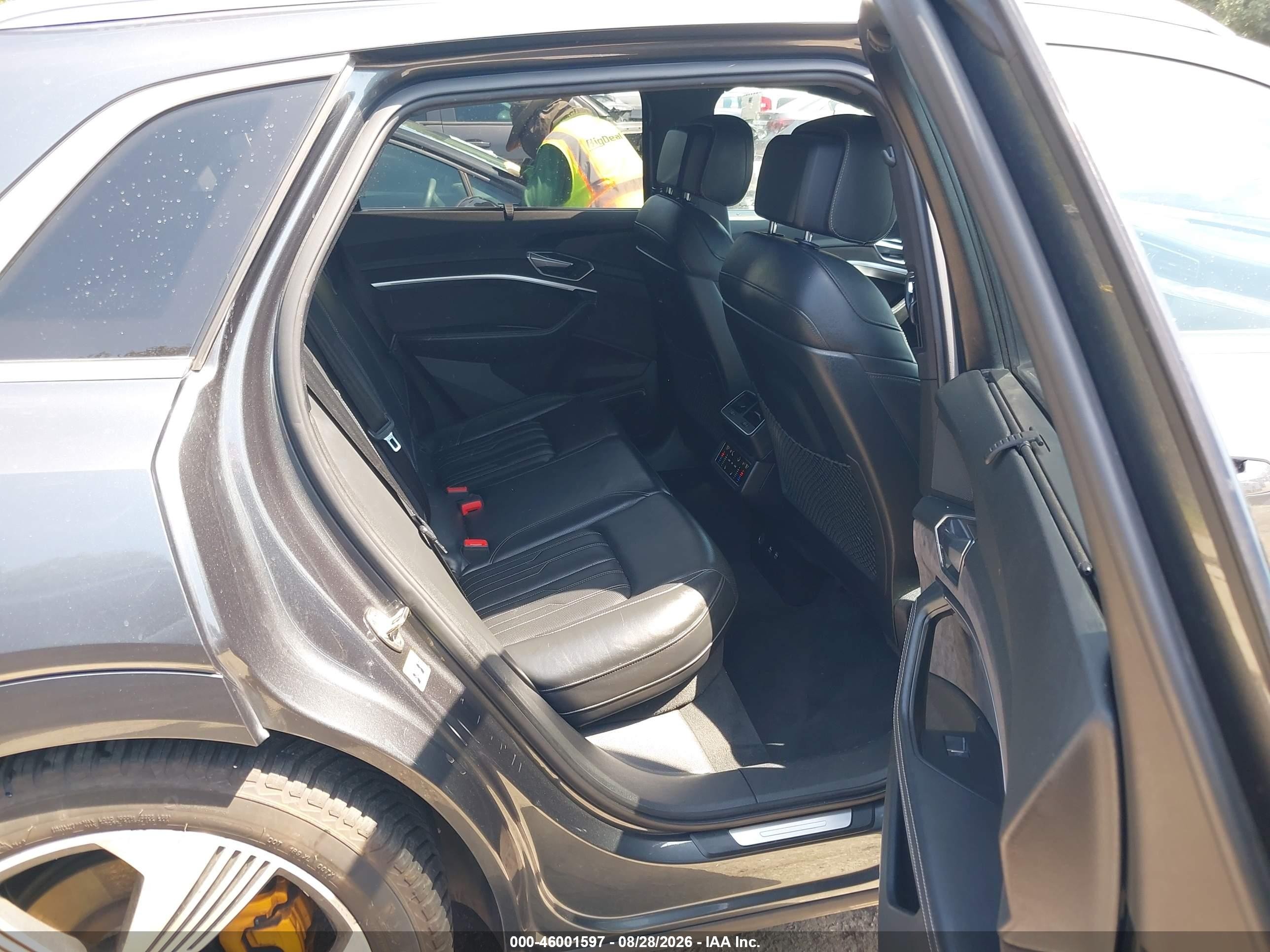 2019 Audi E-tron VIN WA1VAAGE3KB006208 IAAI salvage auction — Side, Salvage (Missouri), sold $13,400 on 2026-10-01 (photo 8)