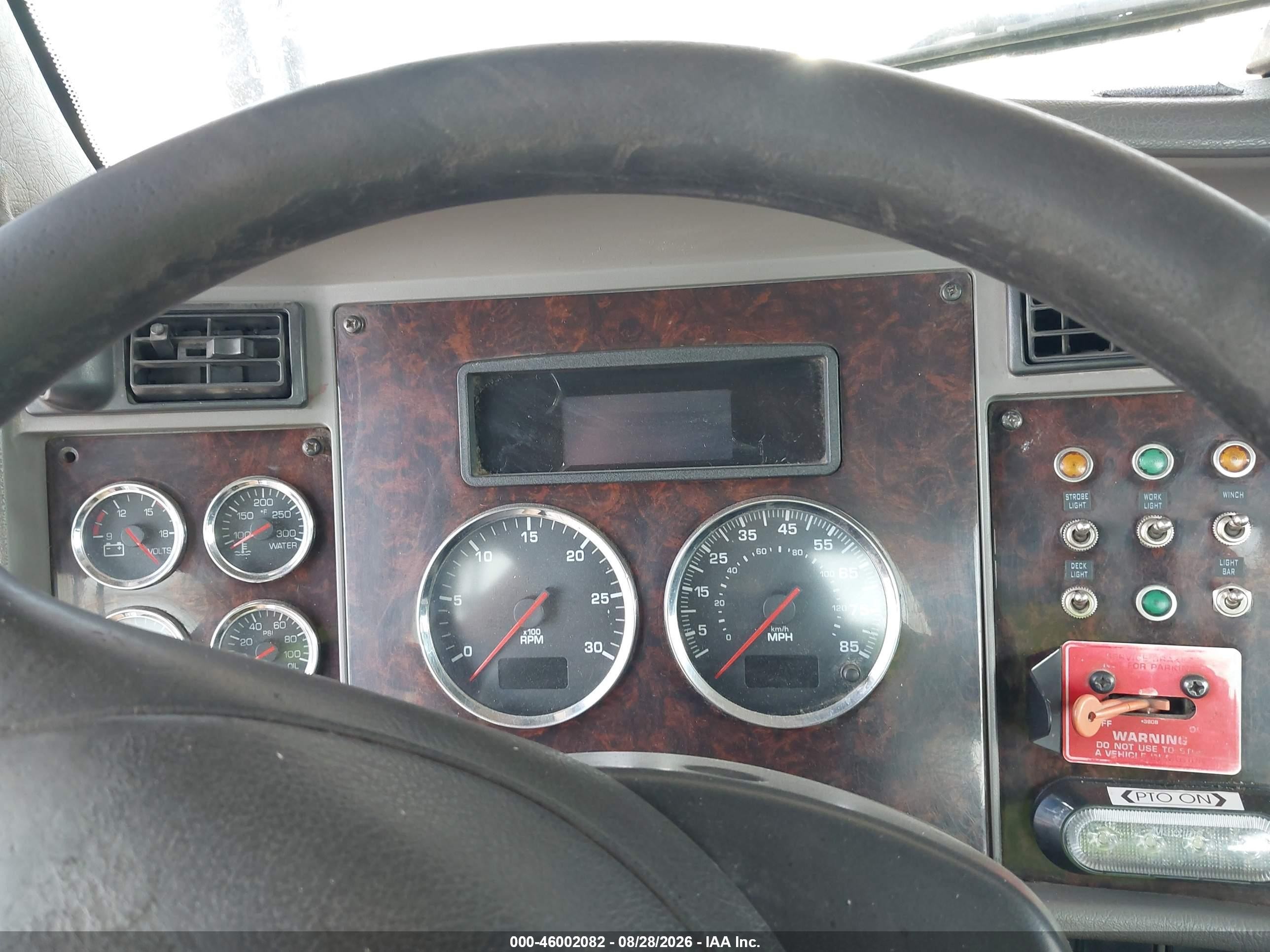 2012 Kenworth Construction VIN 2NKHHN7XXCM324459 IAAI salvage auction — Mechanical, Clear (Montana), sold $11,950 on 2026-09-16 (photo 5)