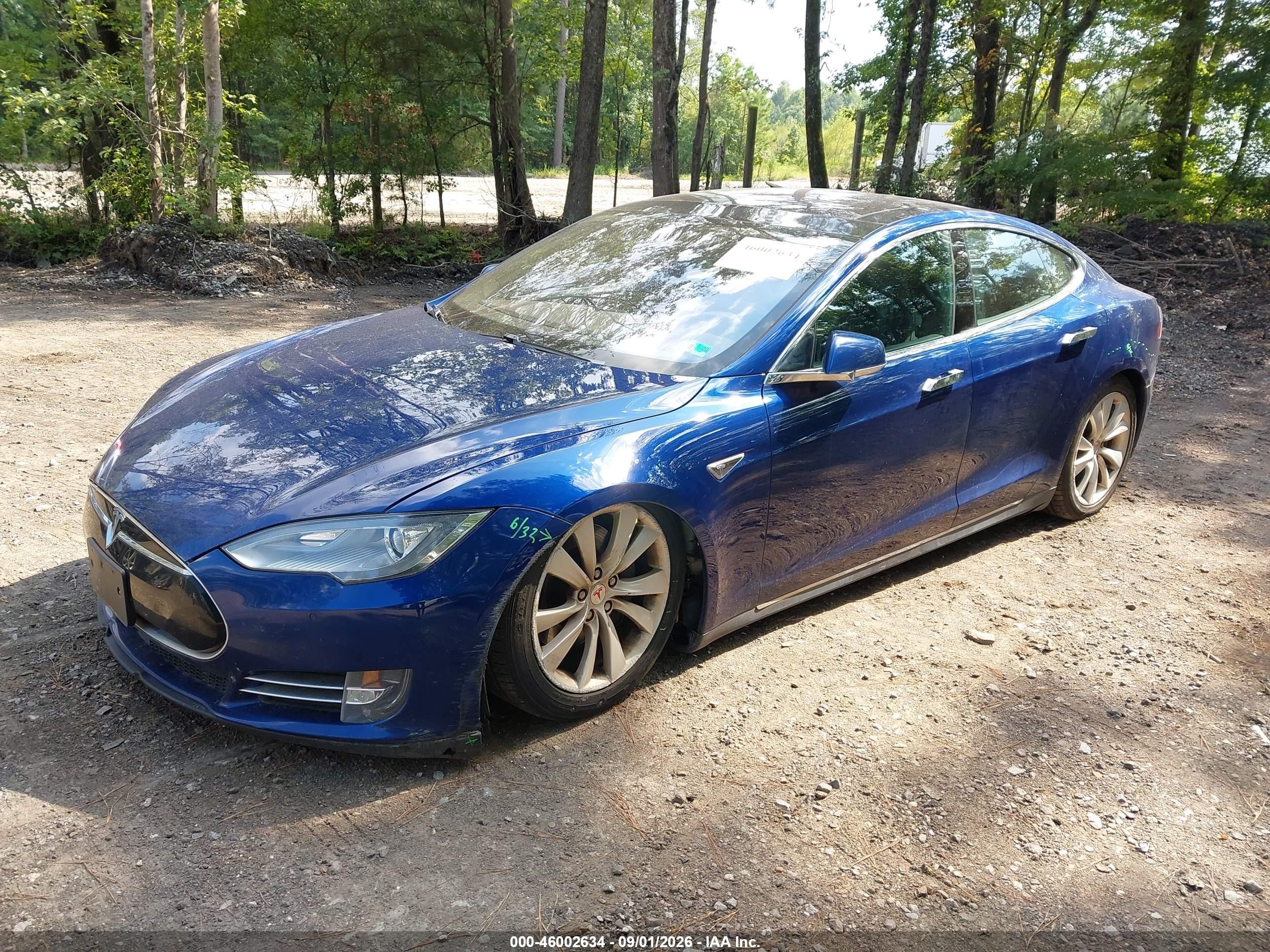 2016 Tesla Model s VIN 5YJSA1E27GF136529 IAAI salvage auction — Front End, Salvage (Virginia), sold $3,500 on 2026-09-12 (photo 2)