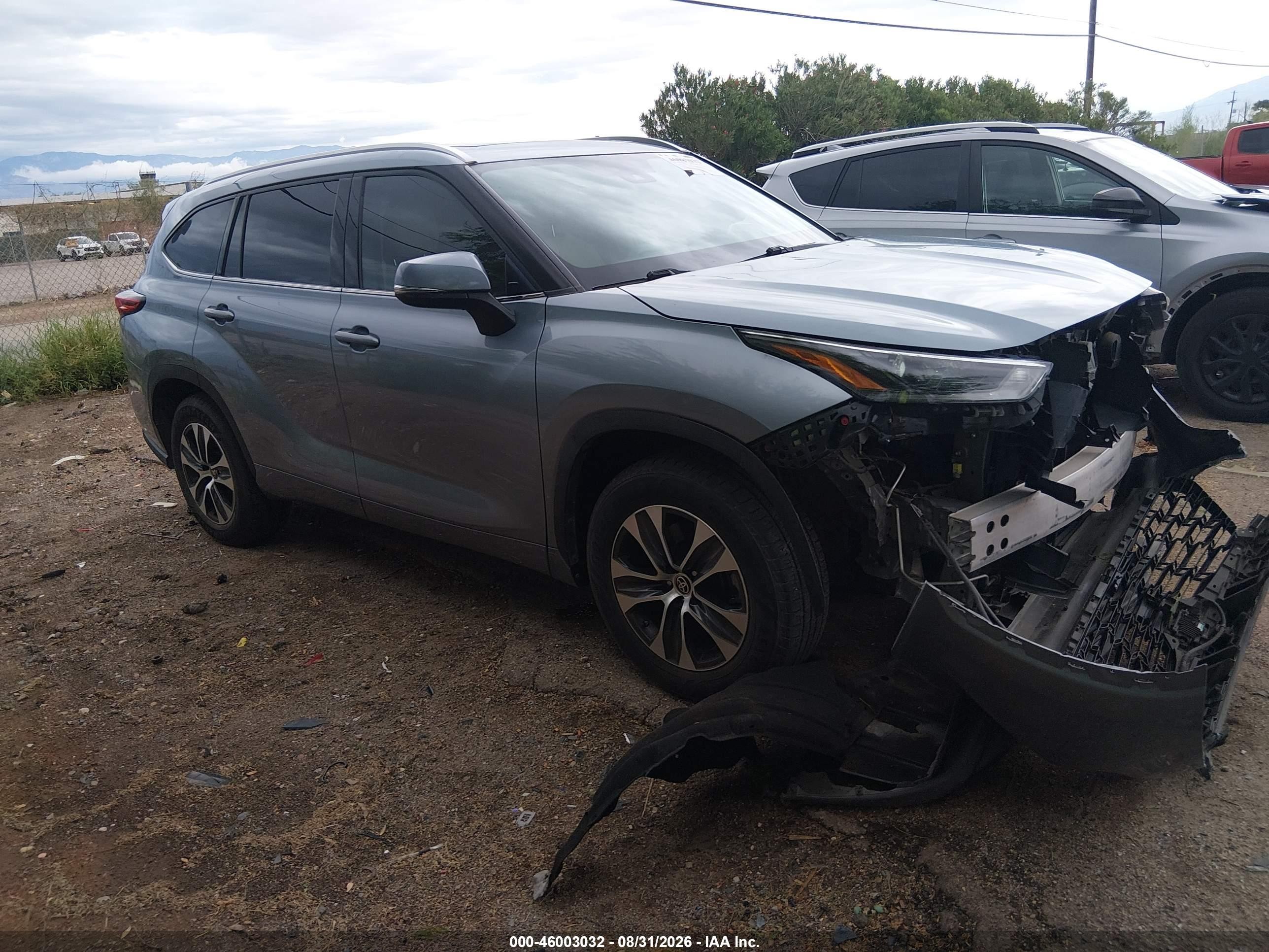 2021 Toyota Highlander VIN 5TDHZRAH4MS043244 — IAAI salvage auction photo