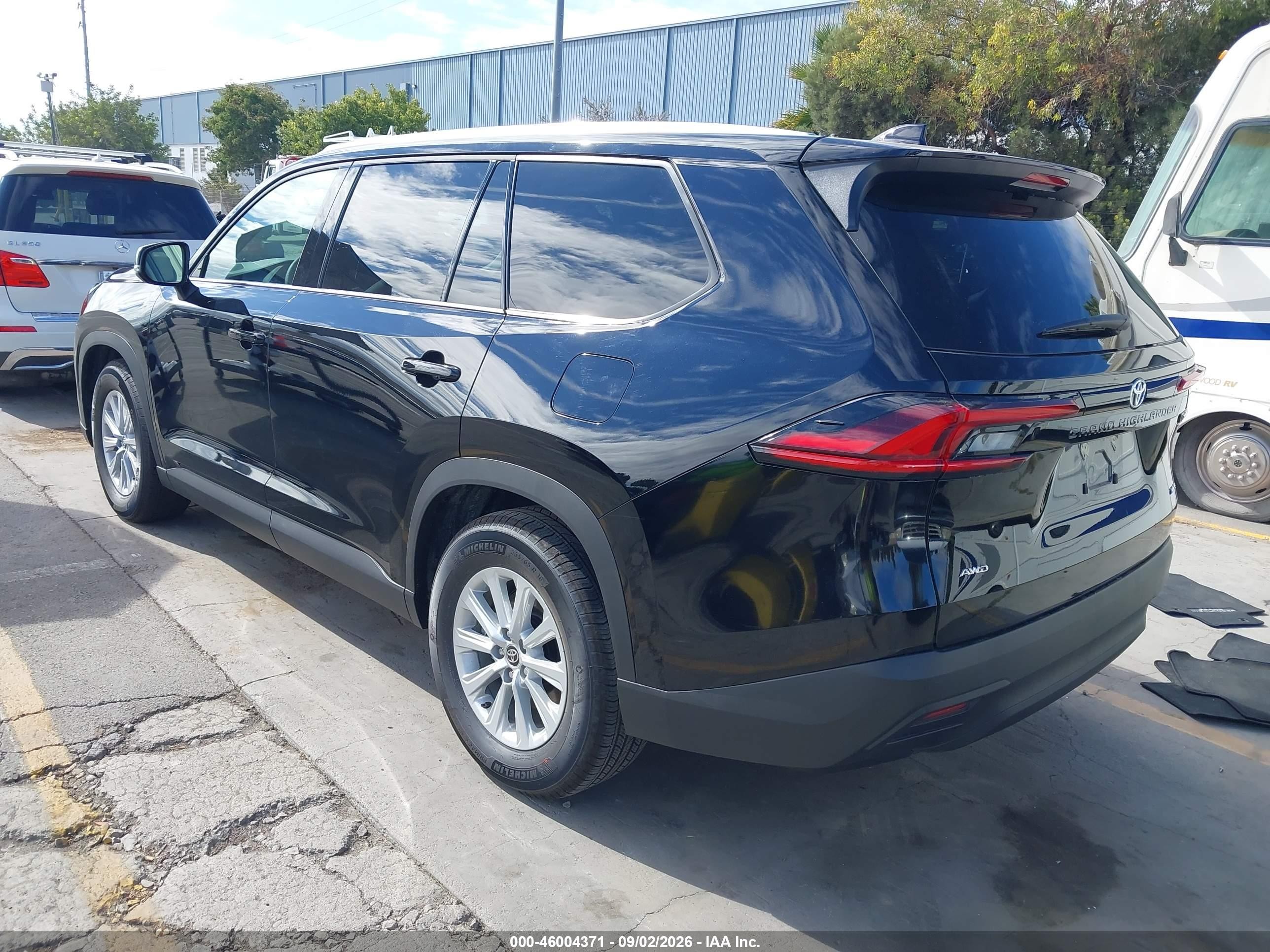 2026 Toyota Highlander VIN 5TDAAAB56TS146601 IAAI salvage auction — Normal Wear, Clear (California), sold $32,250 on 2026-09-11 (photo 3)