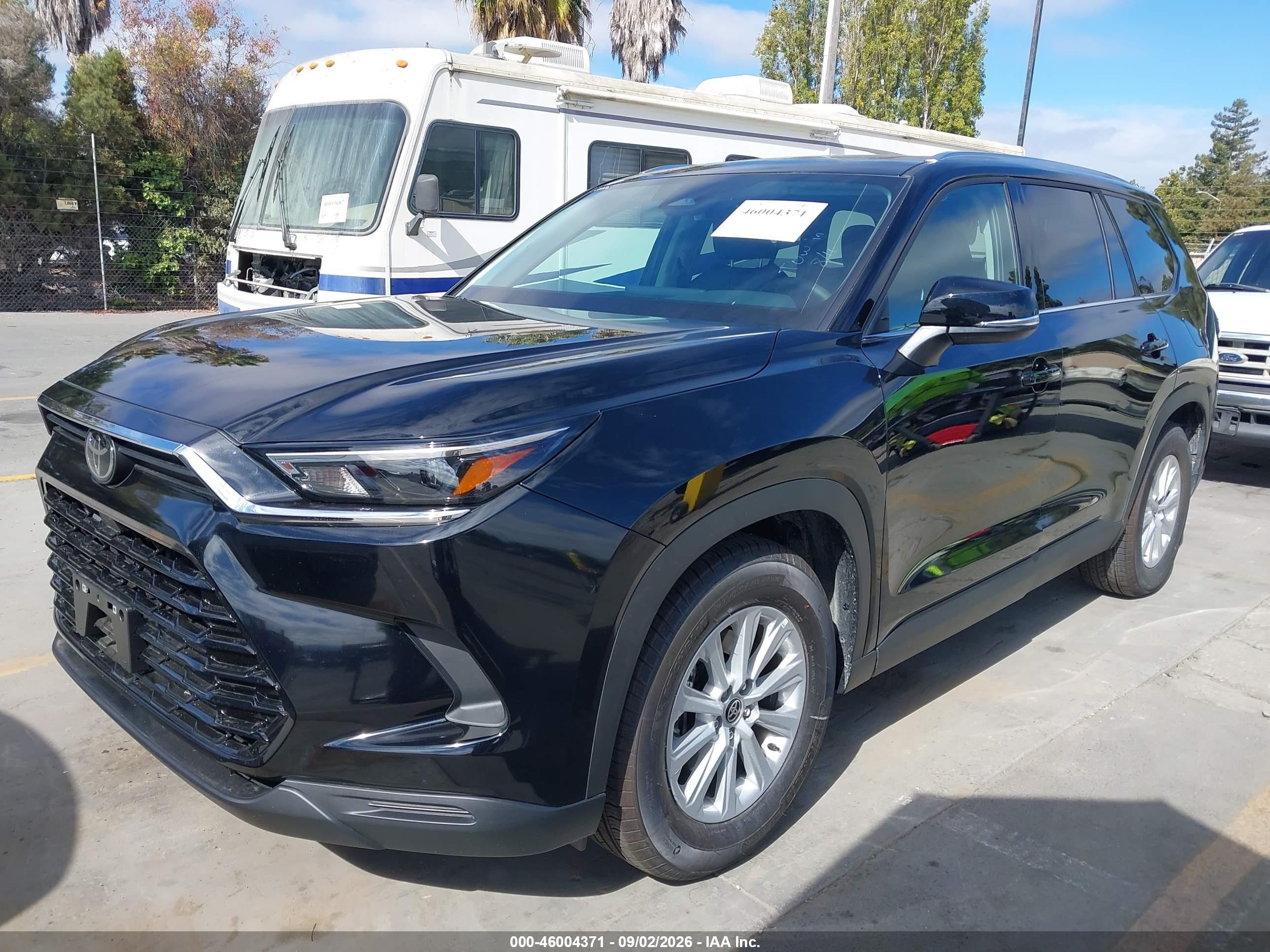 2026 Toyota Highlander VIN 5TDAAAB56TS146601 IAAI salvage auction — Normal Wear, Clear (California), sold $32,250 on 2026-09-11 (photo 6)