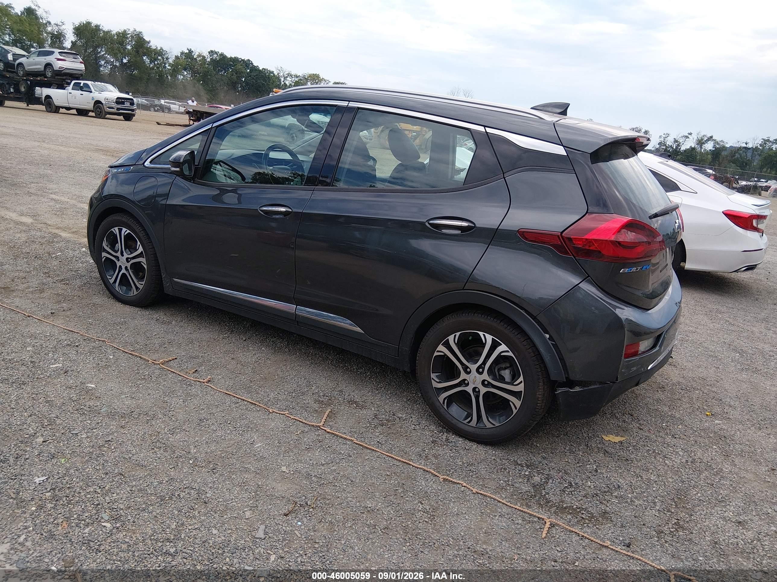 2021 Chevrolet Bolt euv VIN 1G1FZ6S06M4104063 IAAI salvage auction — Rear End, Wait Title, sold $6,600 on 2026-09-20 (photo 3)